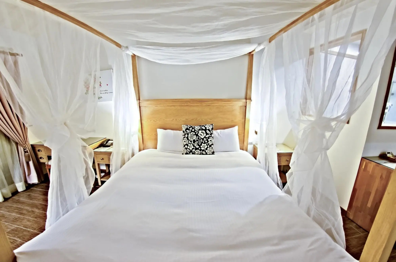 Sasa Nor Lamour B & B