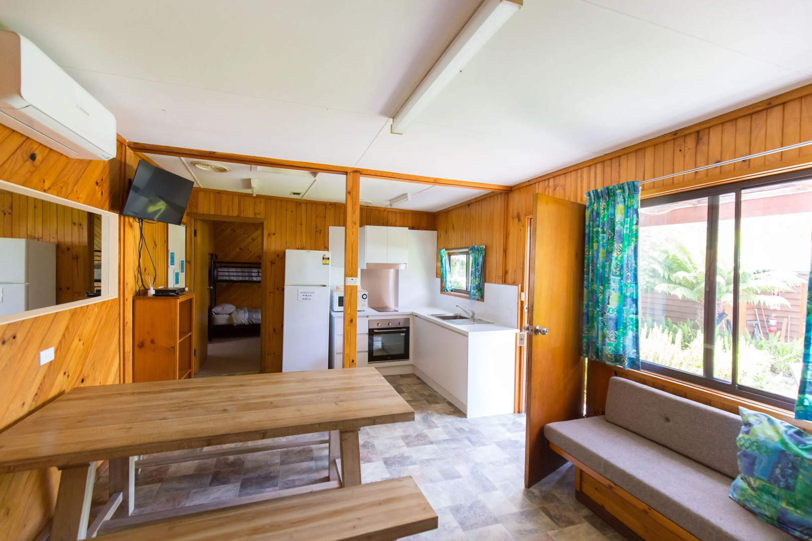 Wonboyn Cabins & Caravan Park