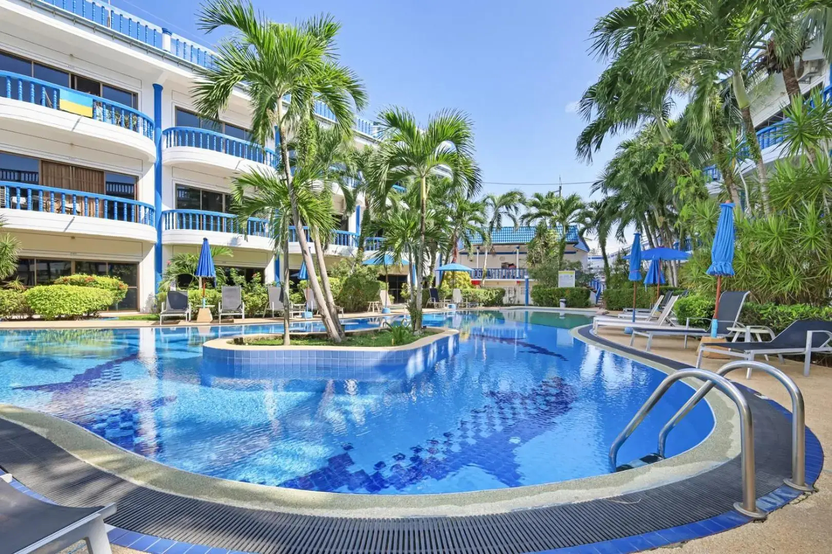 The Club Residence