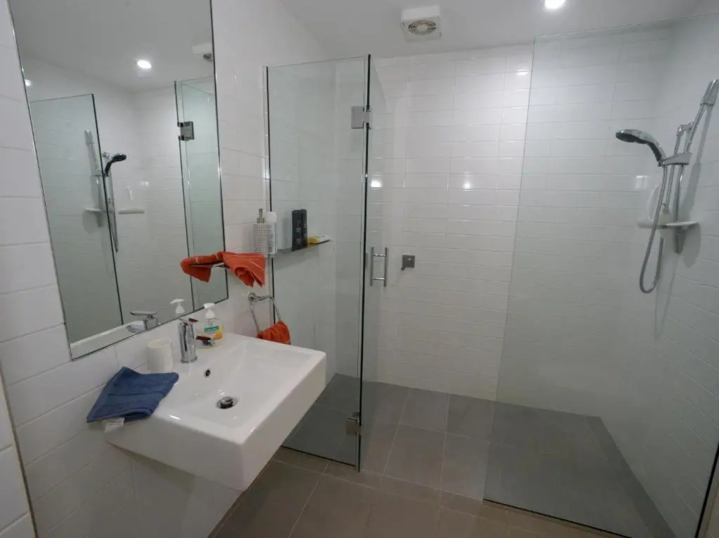 Walnut Retreat - Akaroa Holiday House