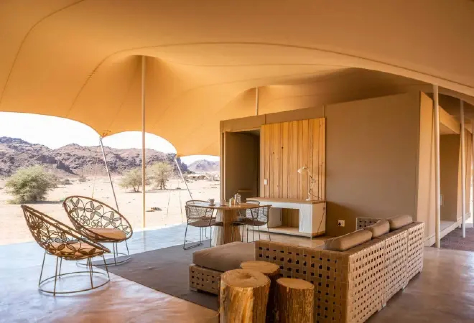 Hoanib Skeleton Coast Camp