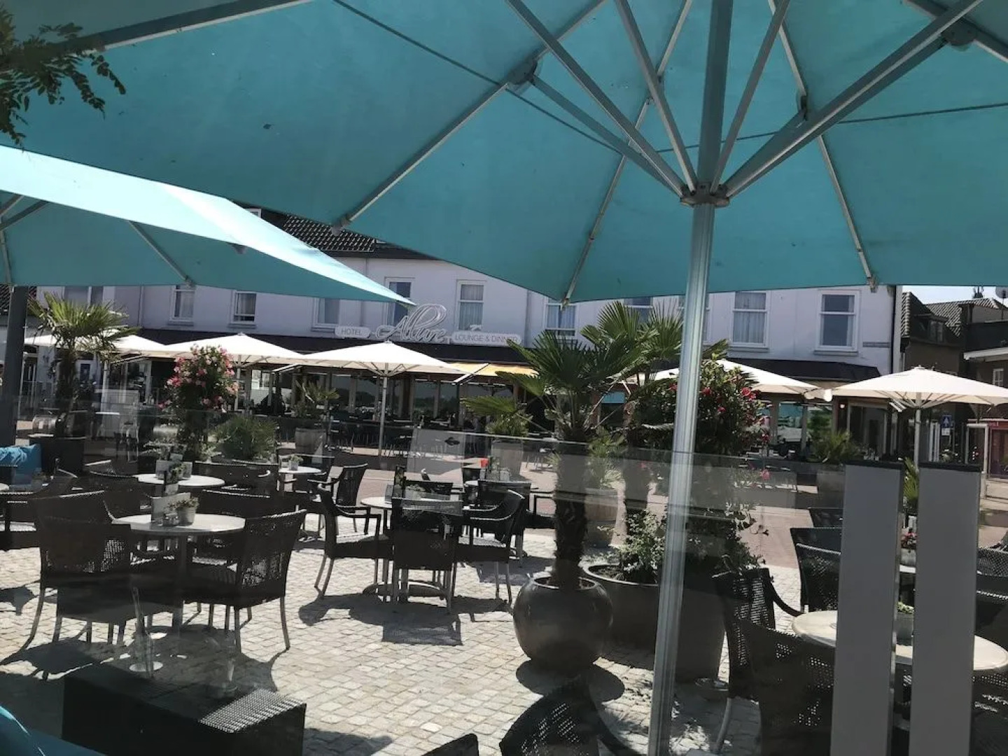 Hotel Allure Lounge & Dinner