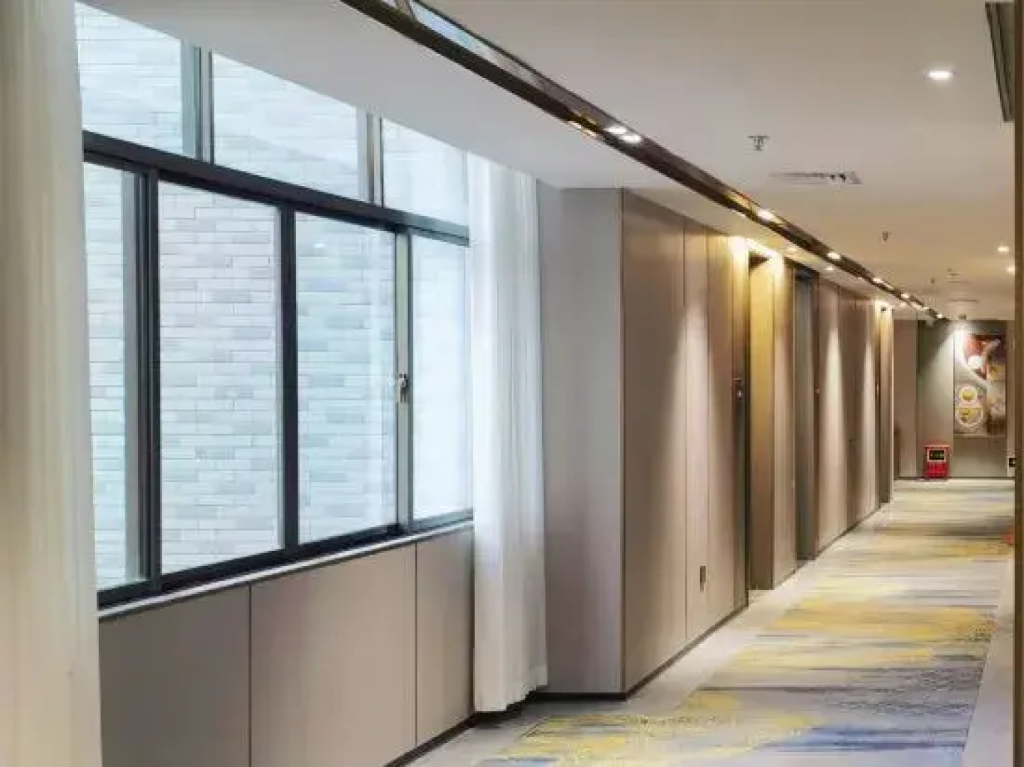 Qianjiang Hot Spring Hotel