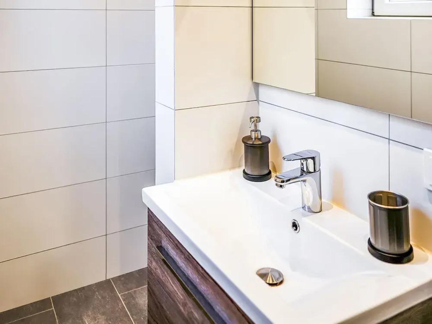 Alluring Holiday Home in Erp Near Forest