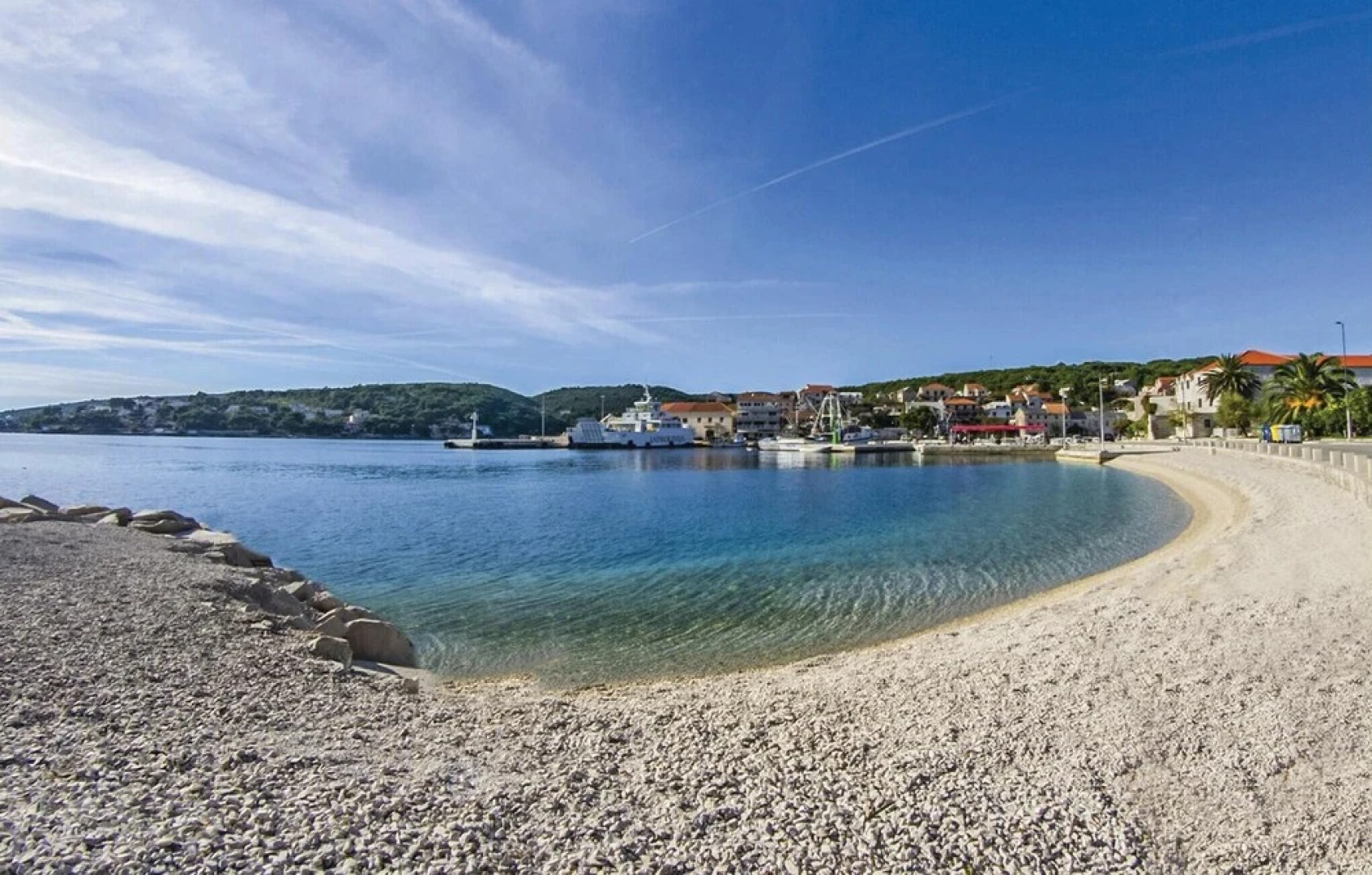 Amazing Home in Praznica With 4 Bedrooms, Wifi and Outdoor Swimming Pool