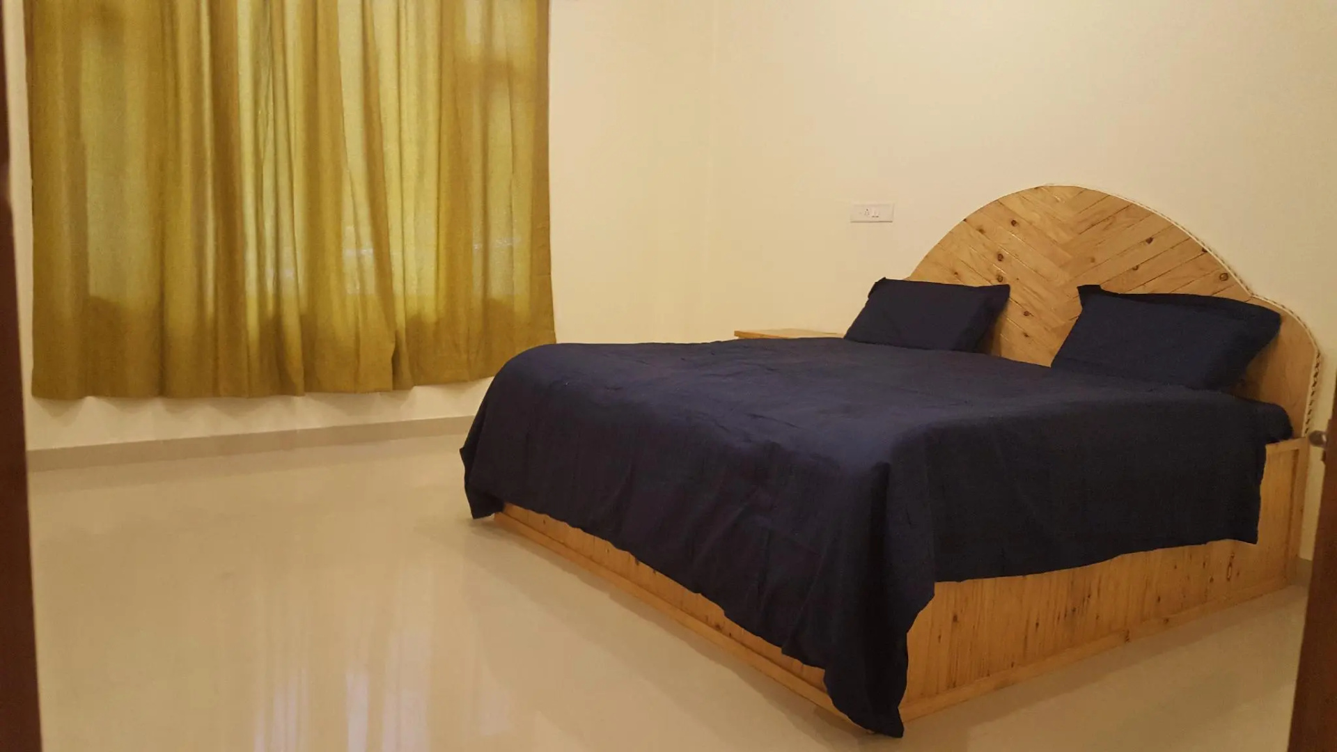 Whoopers Hostel