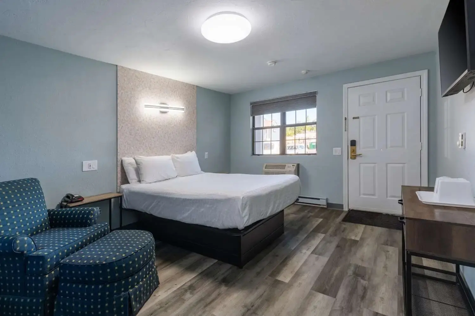 Knights Inn North Attleboro