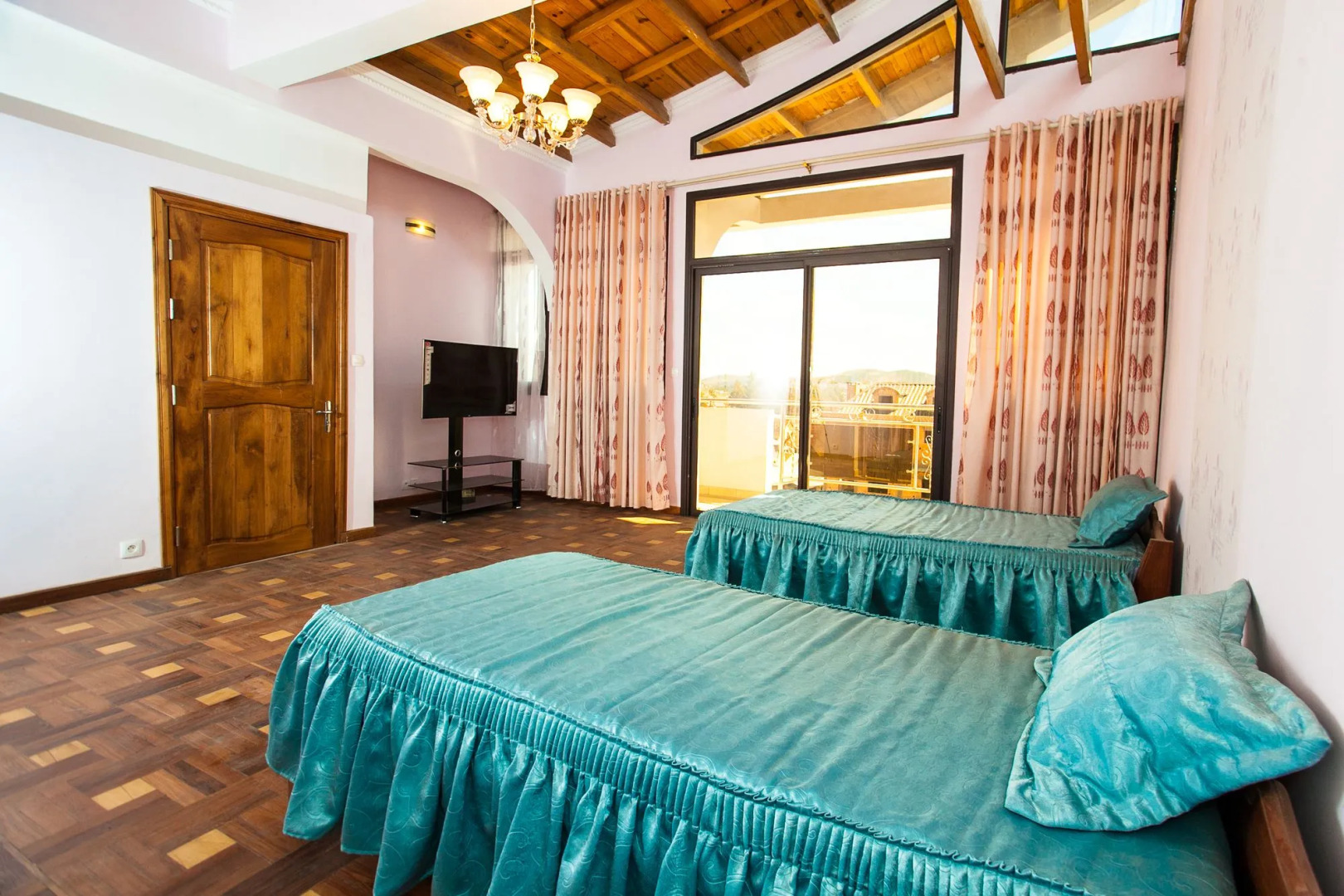 Oceanis Home & Voyages