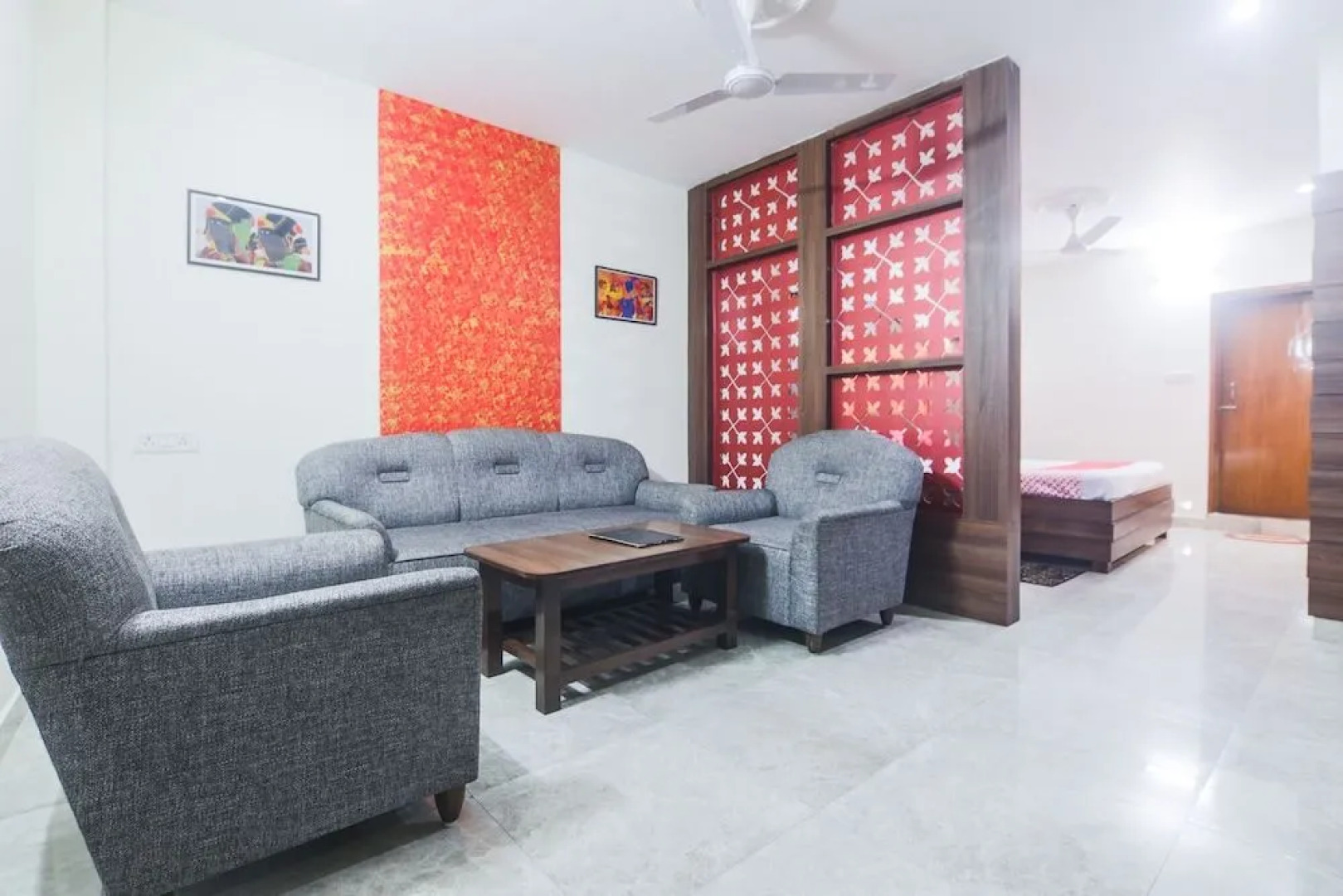 Oyo 24696 Green Point