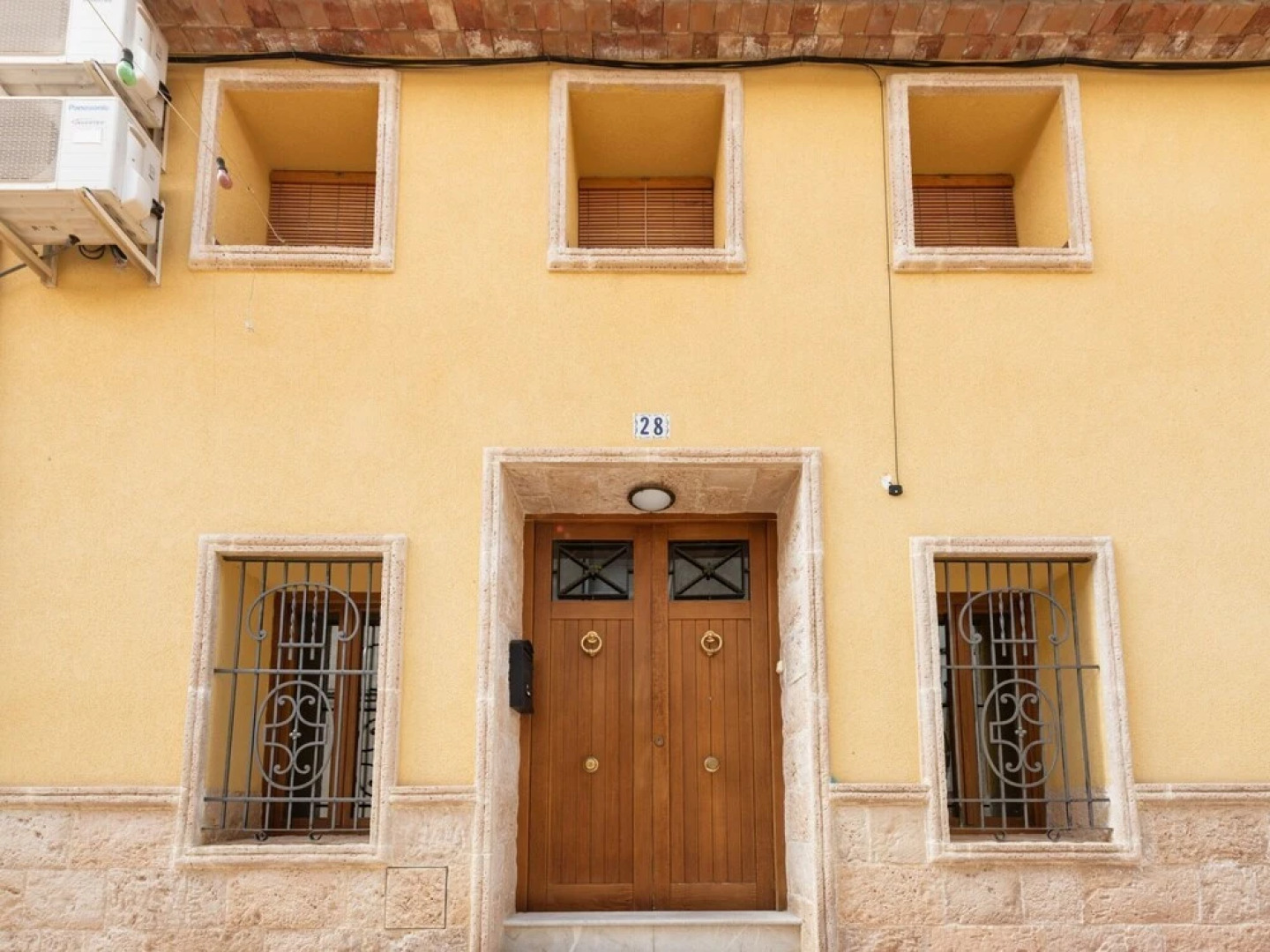 Cosy Holiday Home in Valencia With Billiards and Barbecue