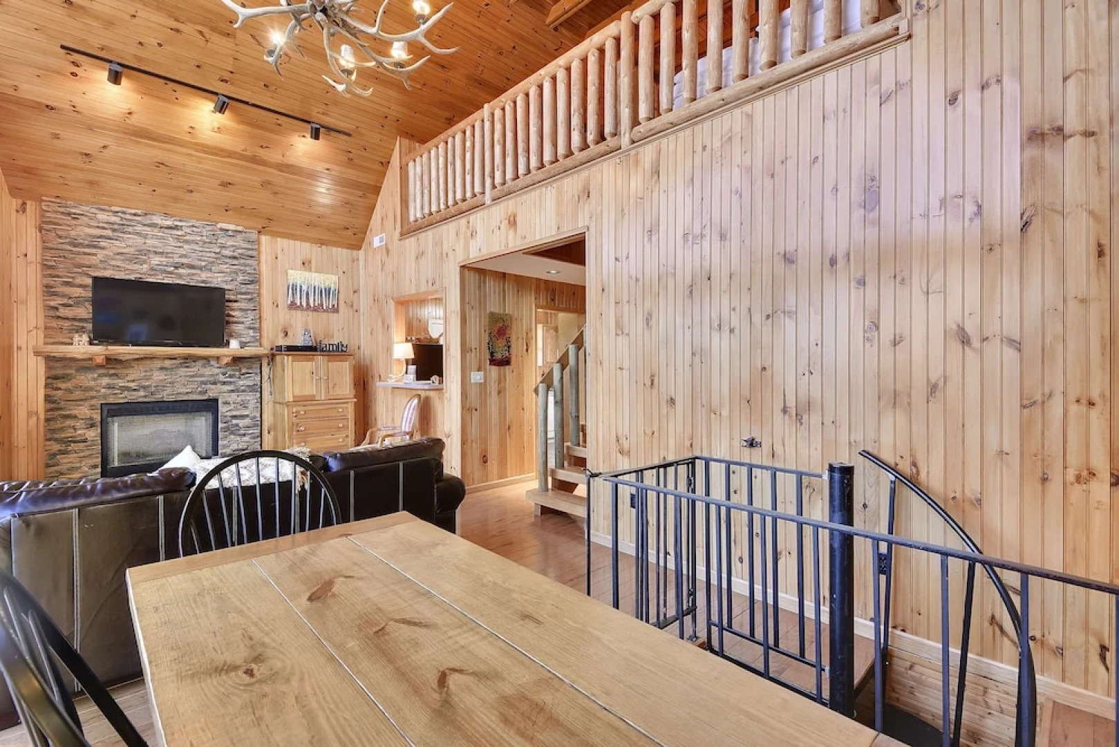 Bluff Mountain Lodge 3 Bedroom Cabin