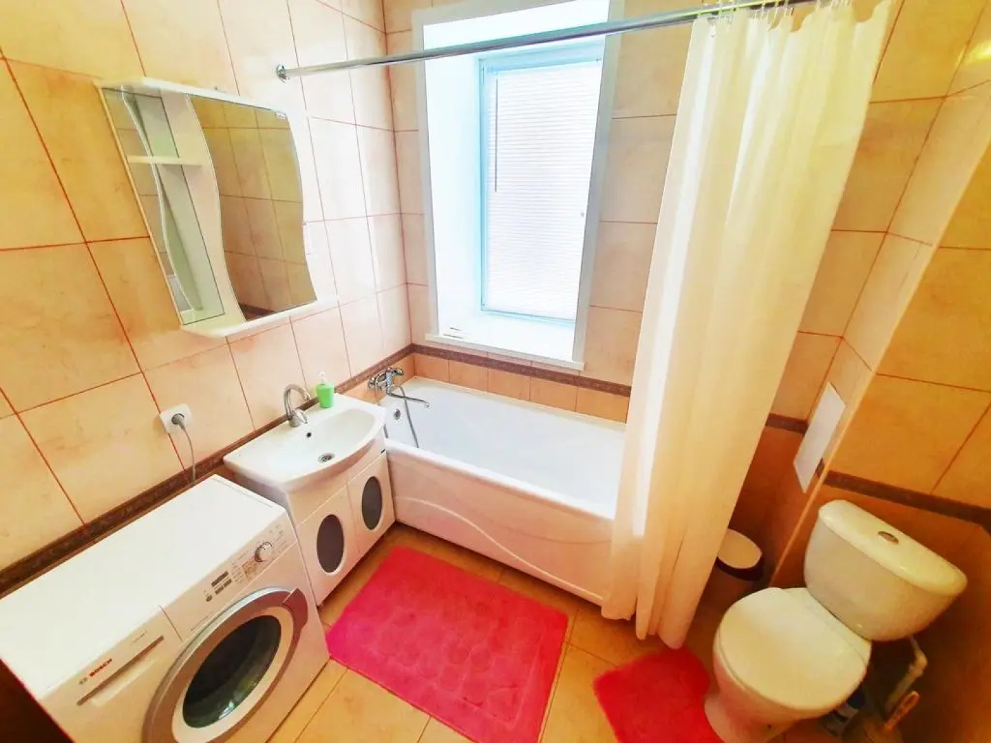 Niki Rent на улице Свердлова