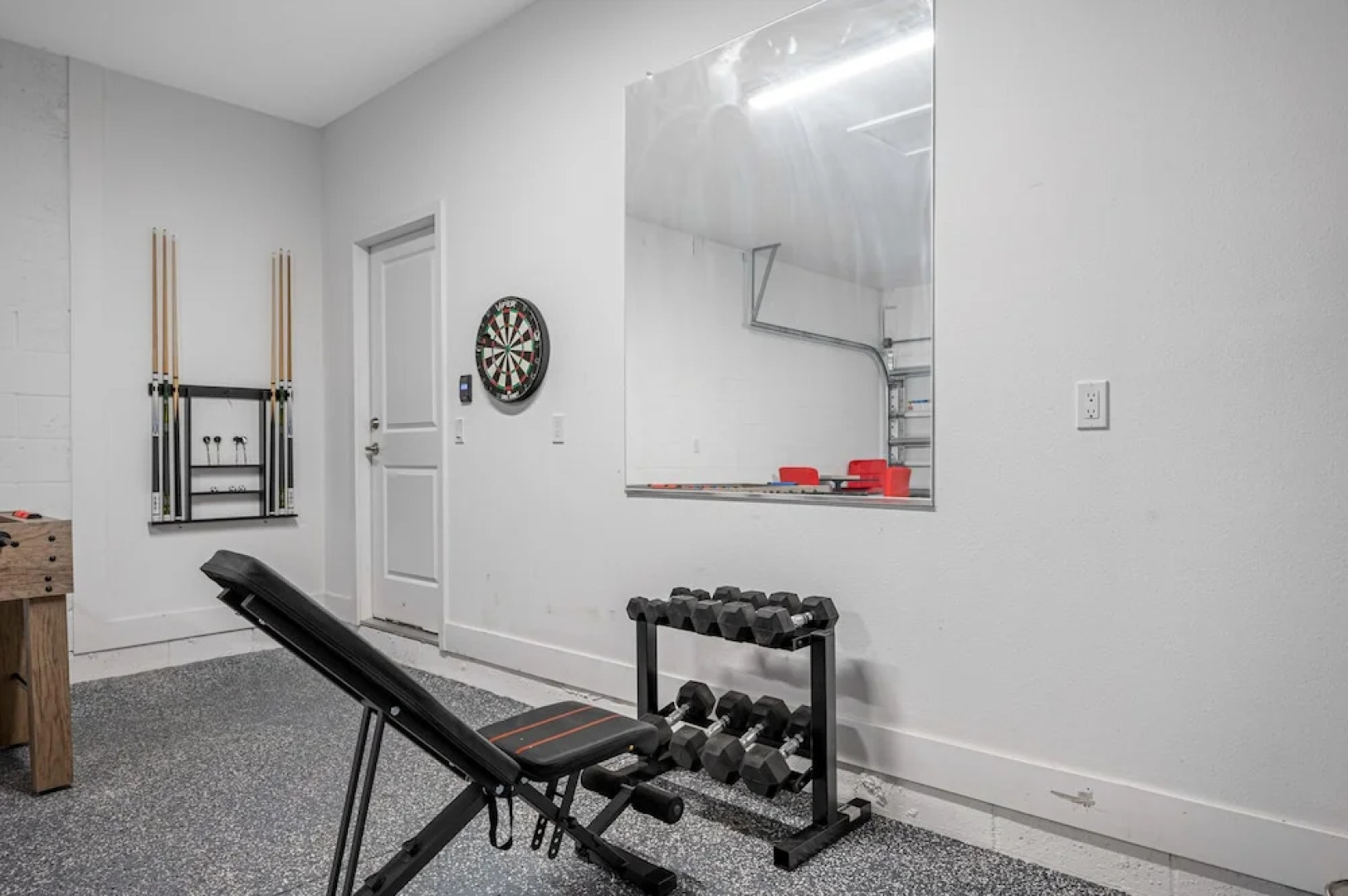 Luxury Modern Villa w/ Pool, Jacuzzi & Amenities!