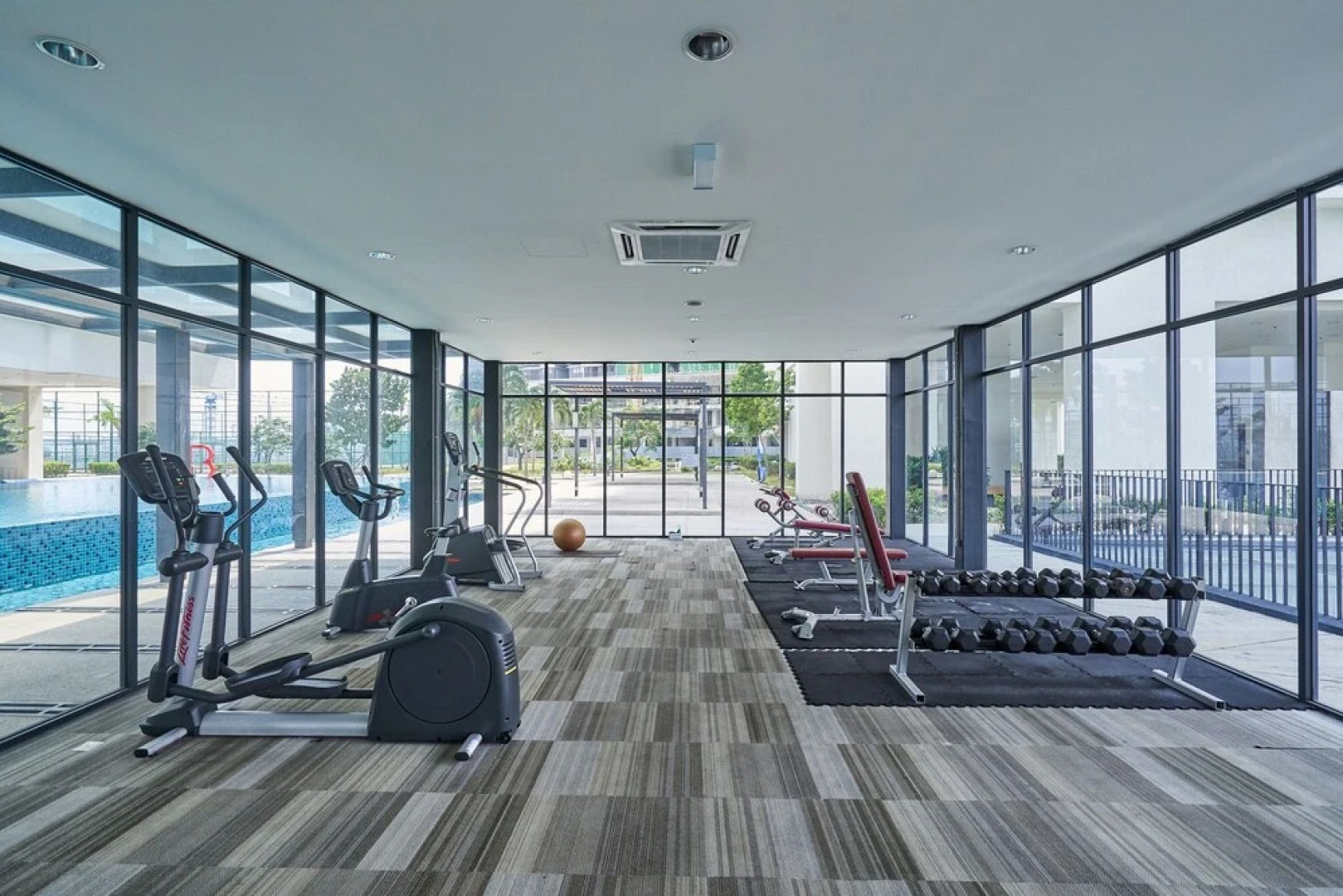 OYO Home 44002 Classic 2br Setia Alam Trefoil.