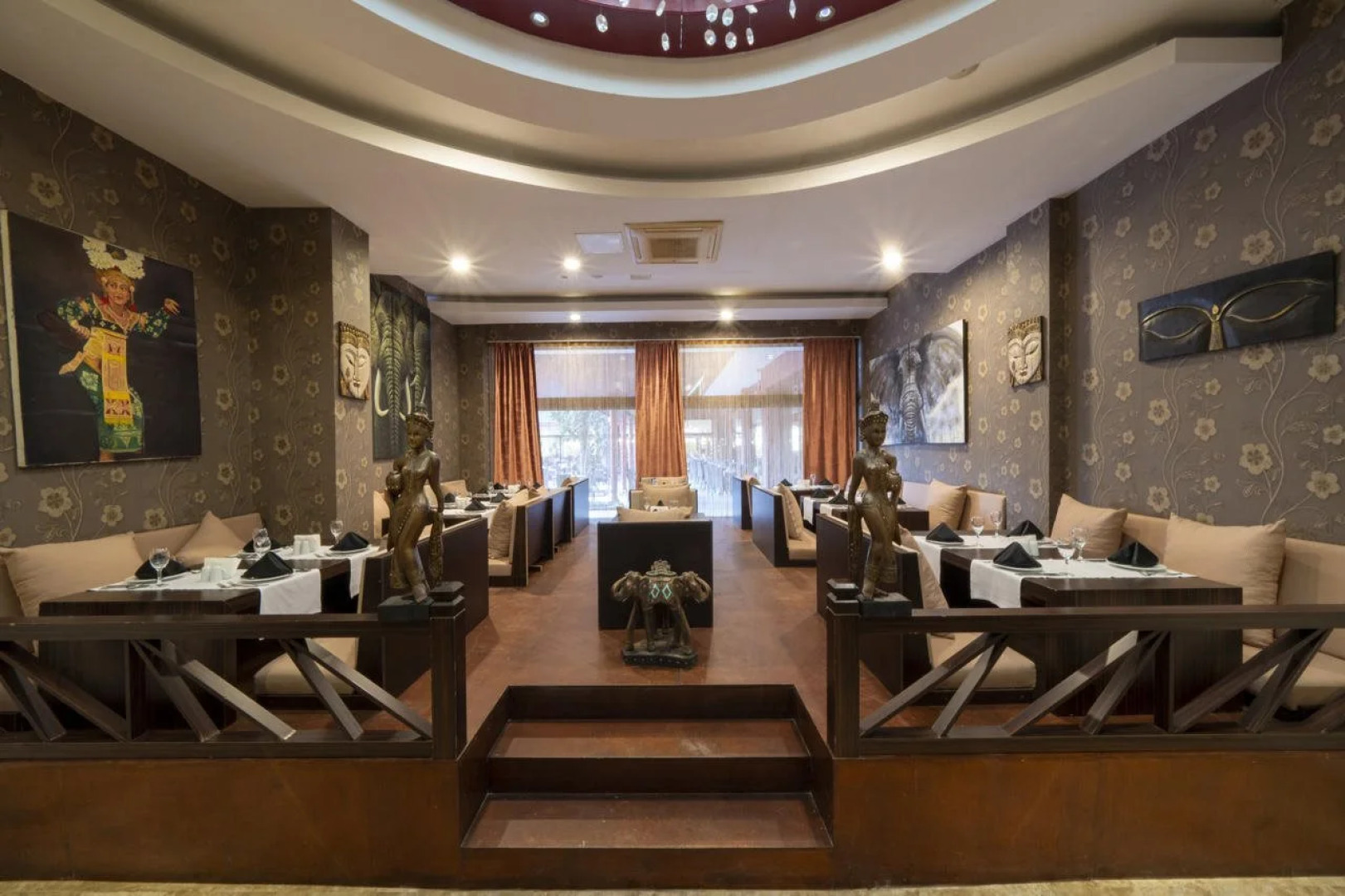 Siam Elegance Hotels & Spa