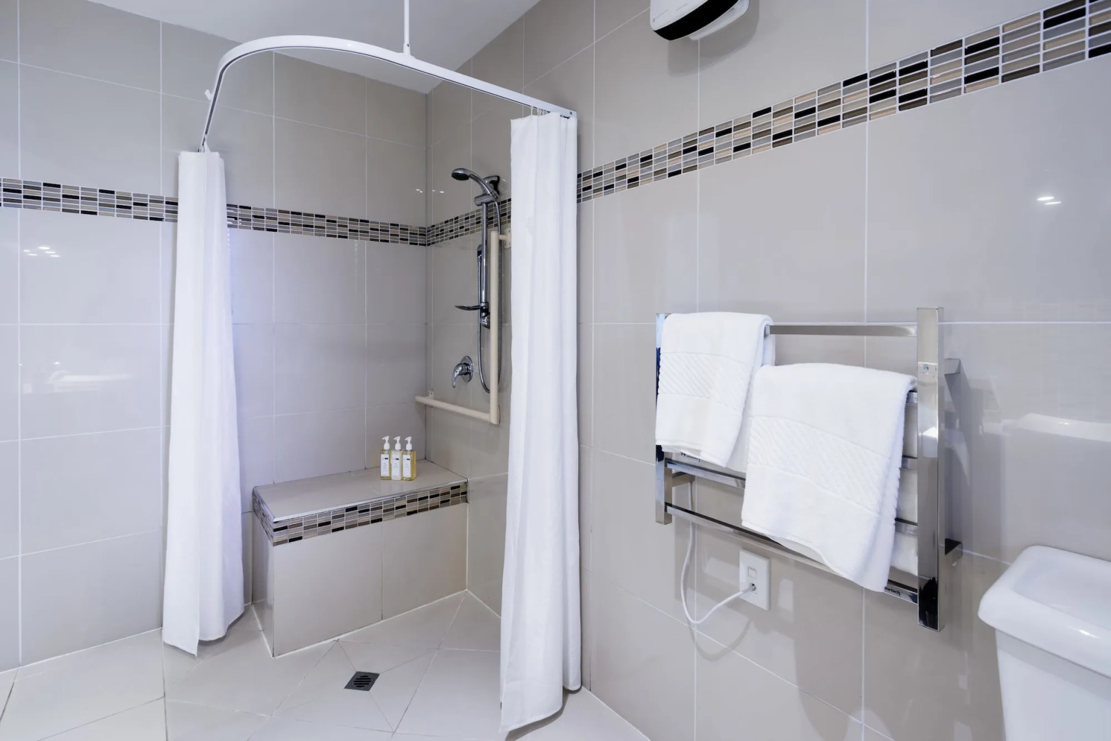 Clear Ridge Apartments