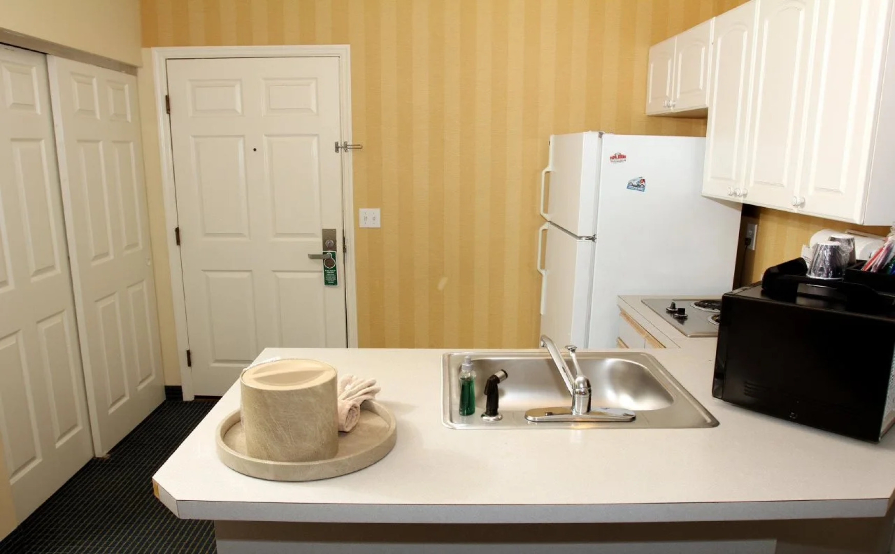 Chart House Suites on Clearwater Bay