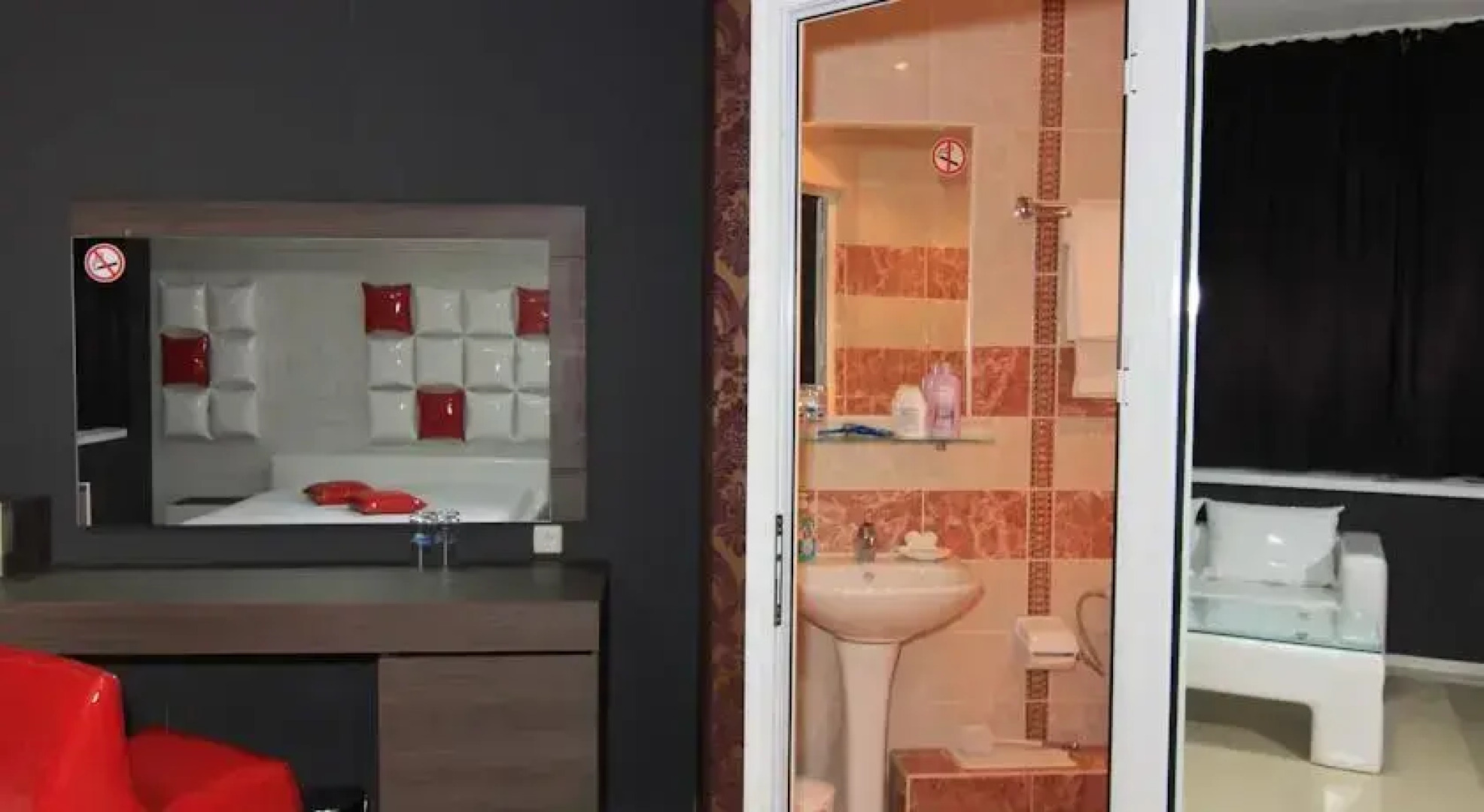 Bedroom Place Guest Rooms