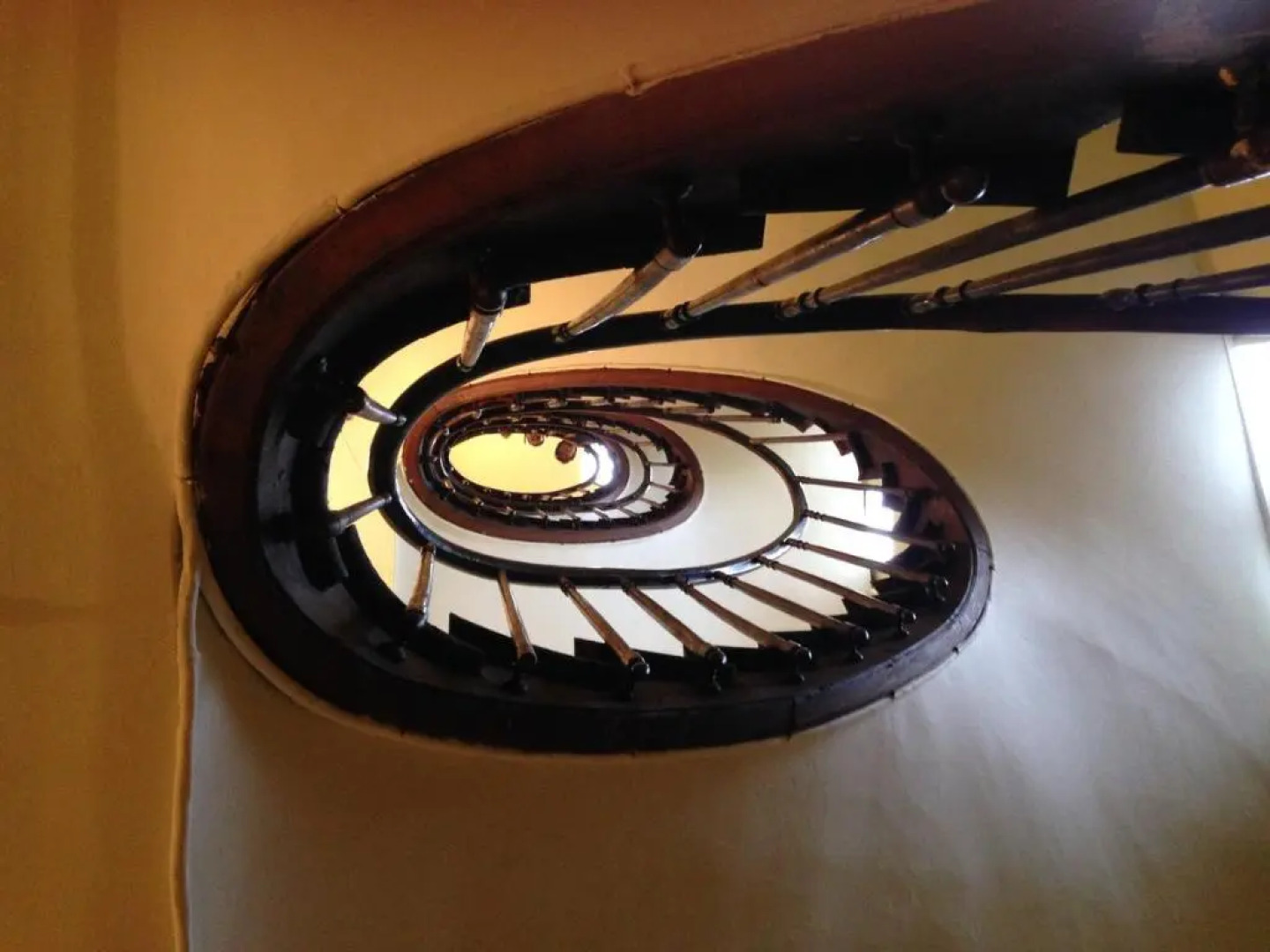 Dieppe centre charming spacious home for 2-8 guests