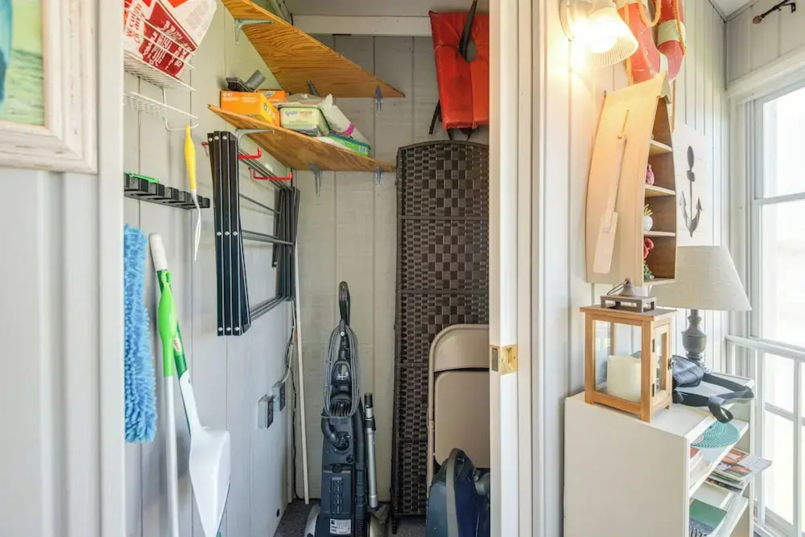 Pool Access & Lanai: Riverfront Welaka Condo!