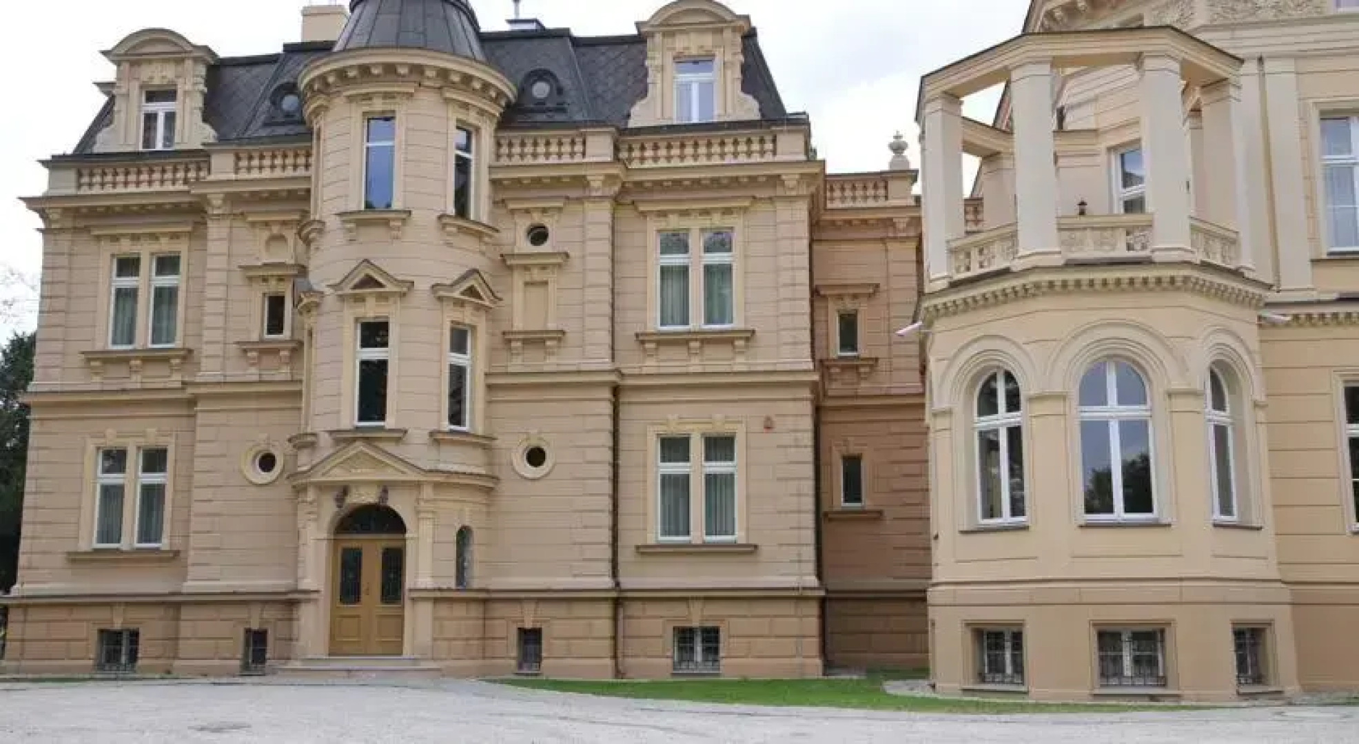 Zespół Pałacowo-Parkowy w Ostromecku