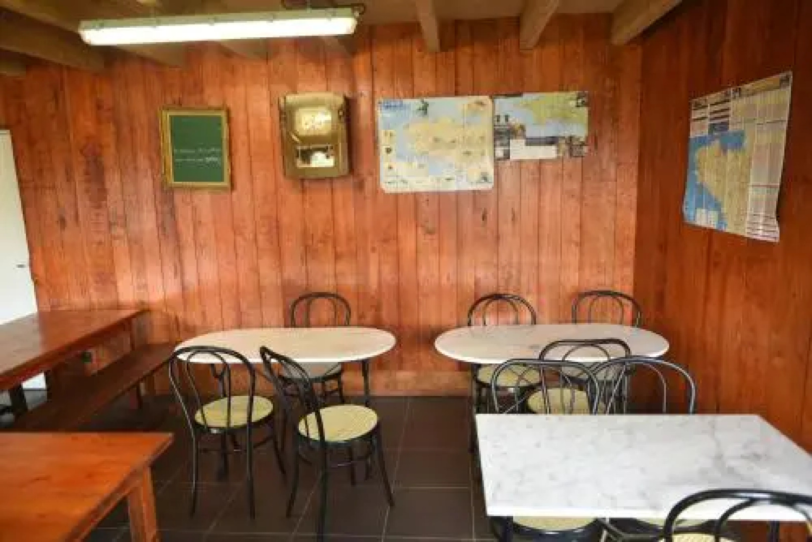 Yourtes et Roulottes de la Laïta