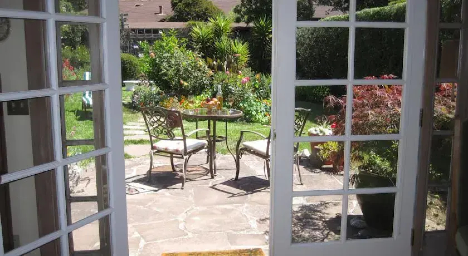 Tam Valley Bed & Breakfast