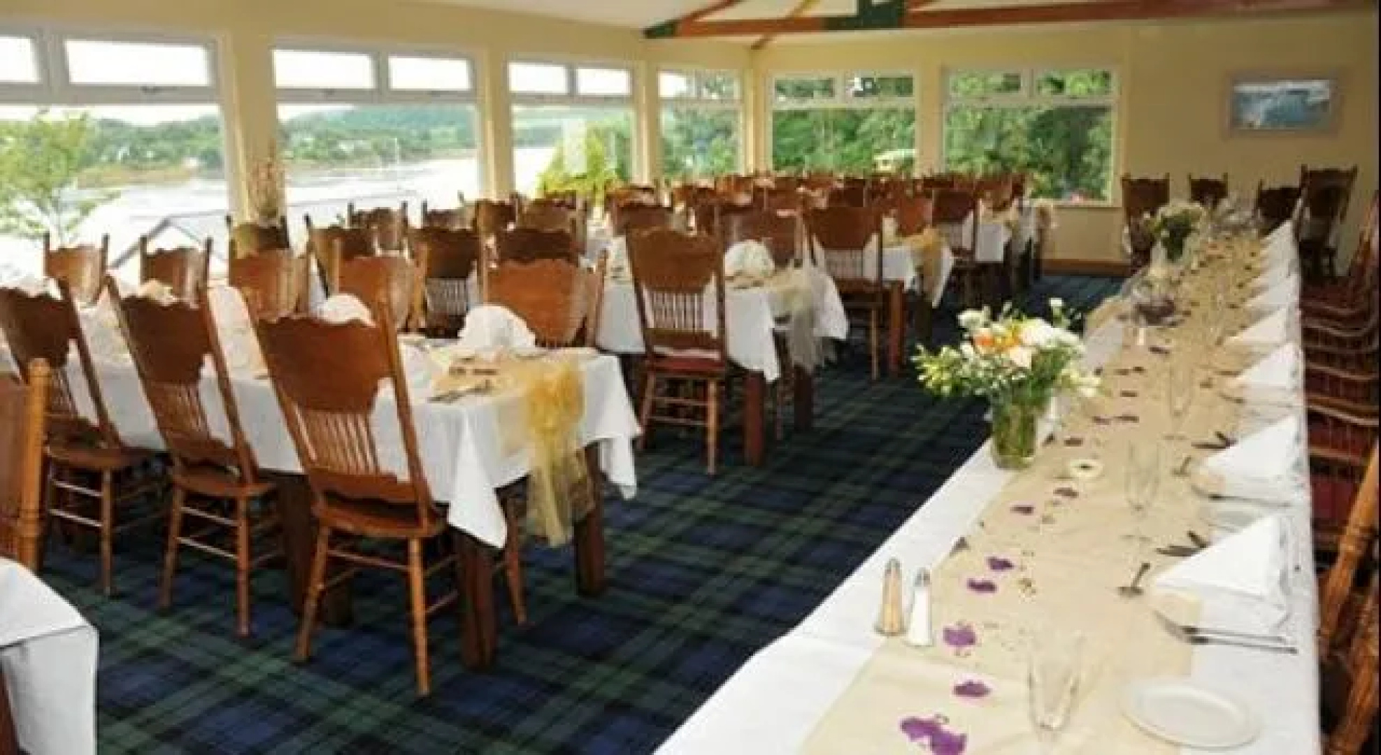 The Lochnell Arms Hotel