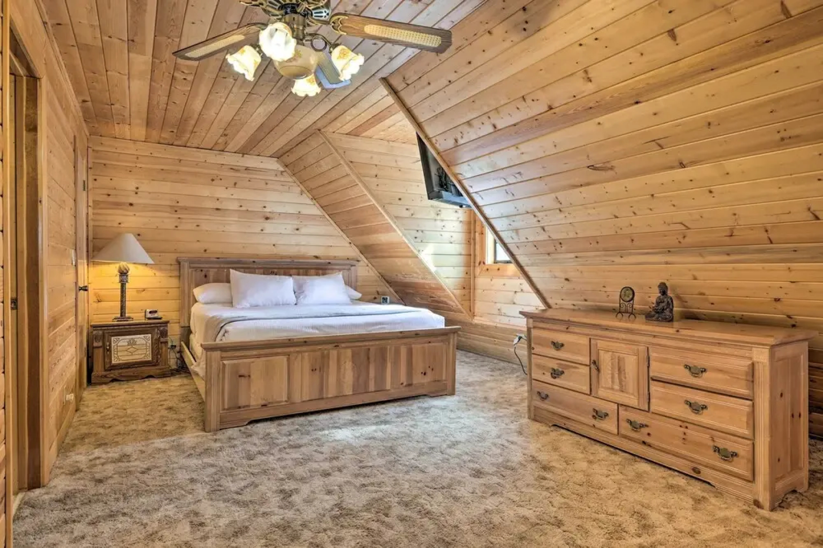 Rustic Duck Creek Village Cabin w/ Fire Pit!