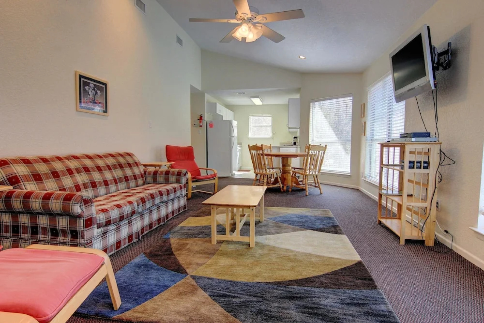 Three Pink Housez RR1 3