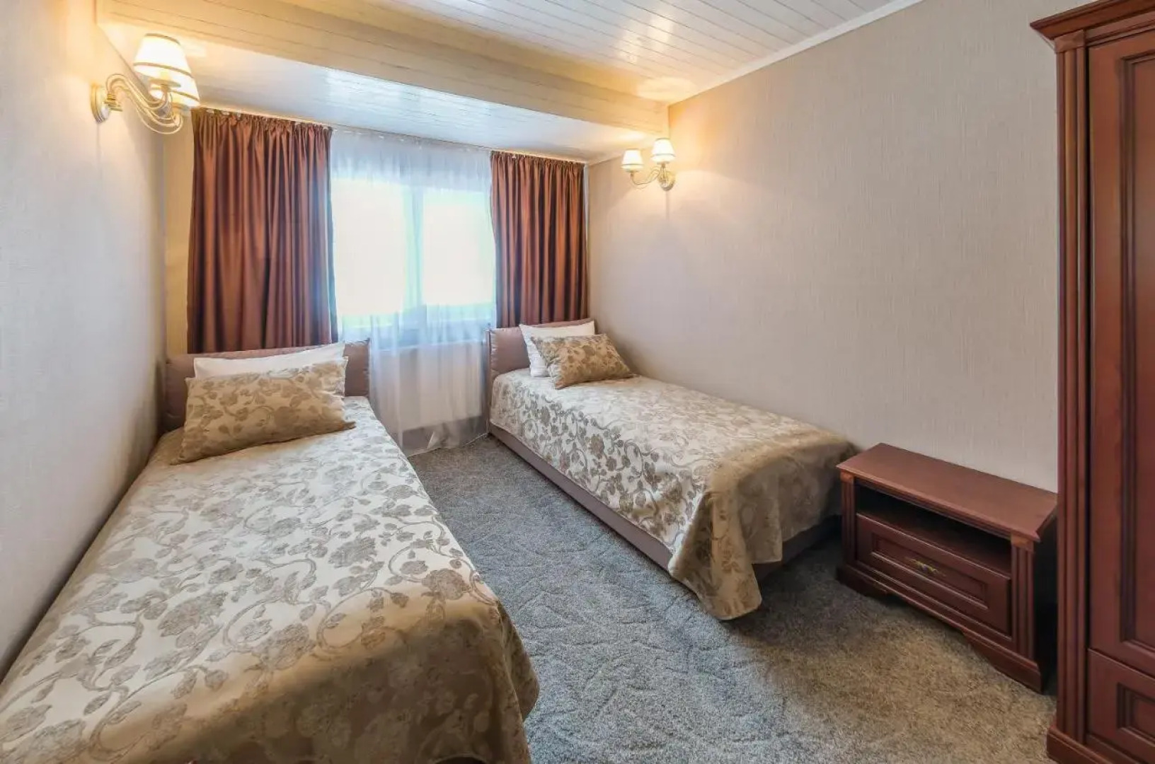 Апартамены VIP 5 каминов