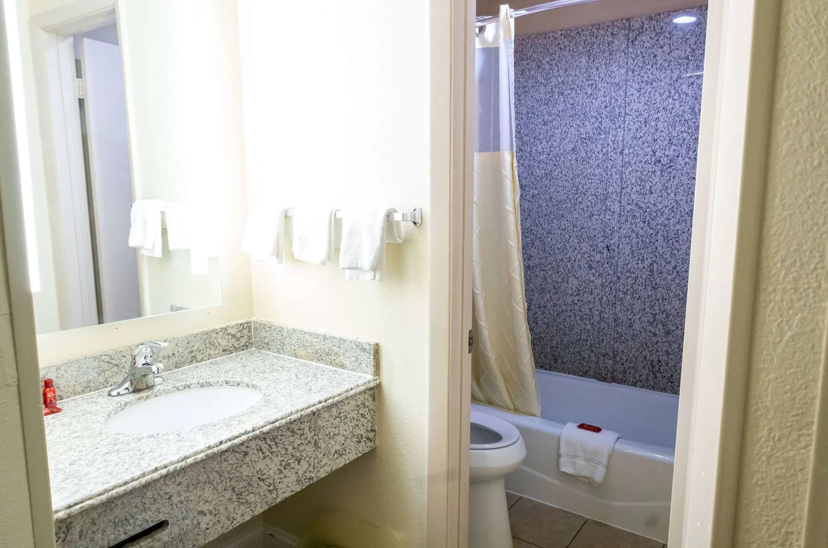 Days Inn By Wyndham College Park Atlanta Airport South