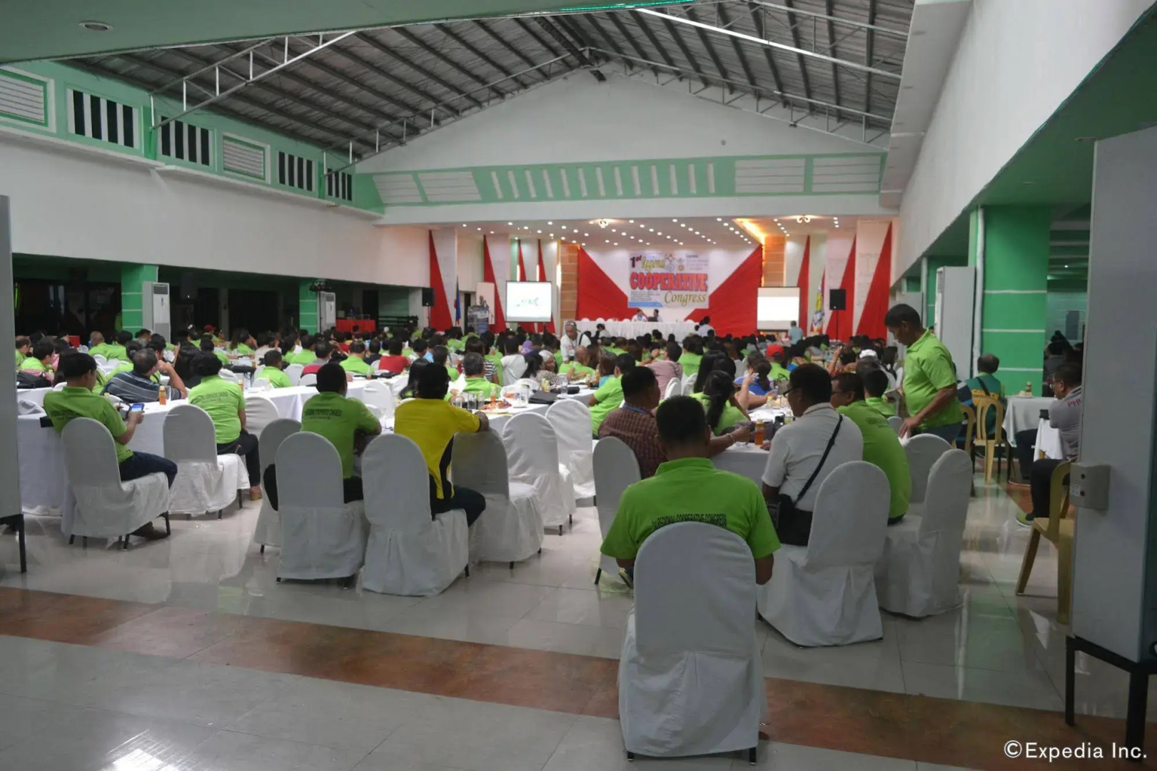 Family Country Hotel & Convention Center