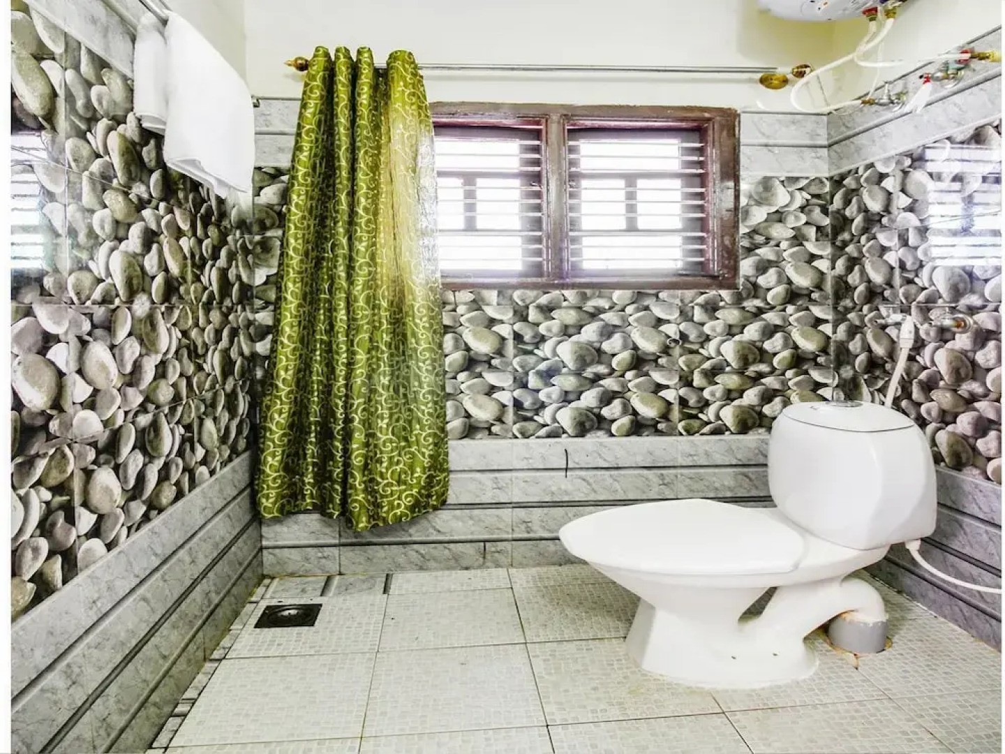 OYO 11961 Breezee Homes