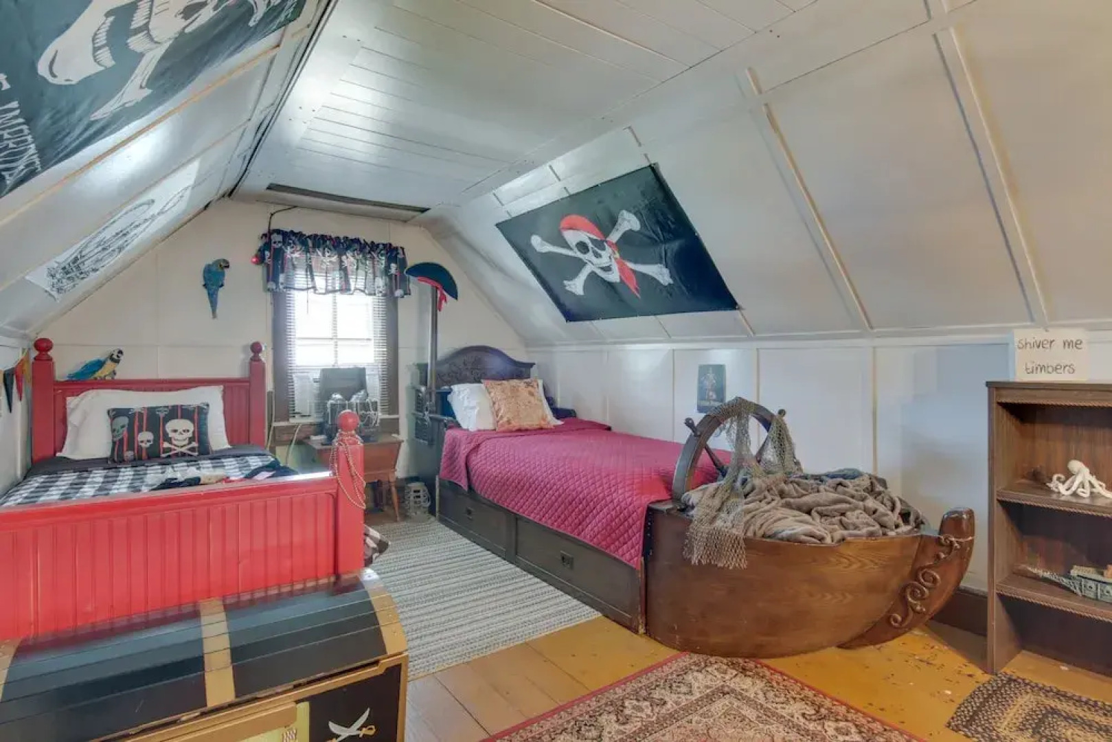 Chincoteague Home w/ Pool - Walkable Location!