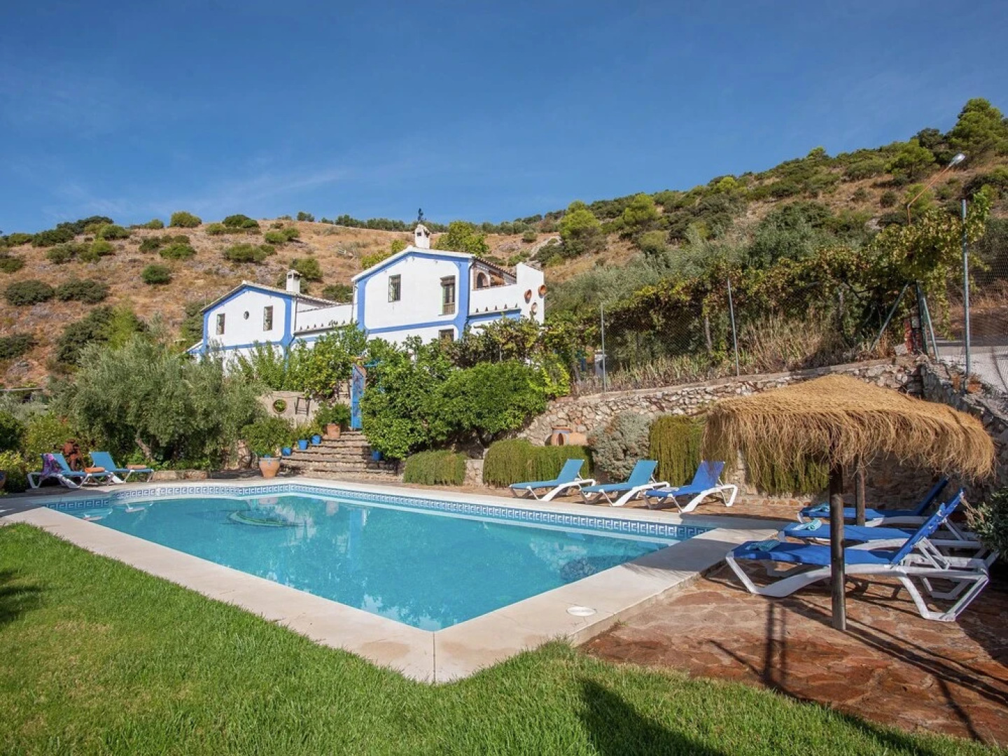 Rural Apartment With Pool And Jacuzzi In An Old Andalusian Country Hous