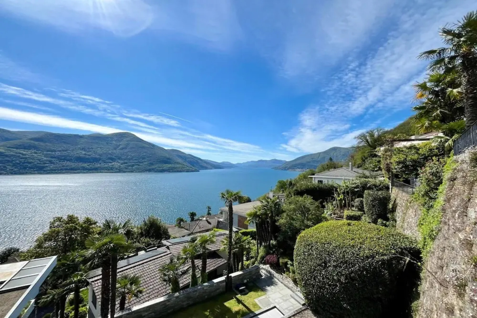 Peace Over the Lake Room 1