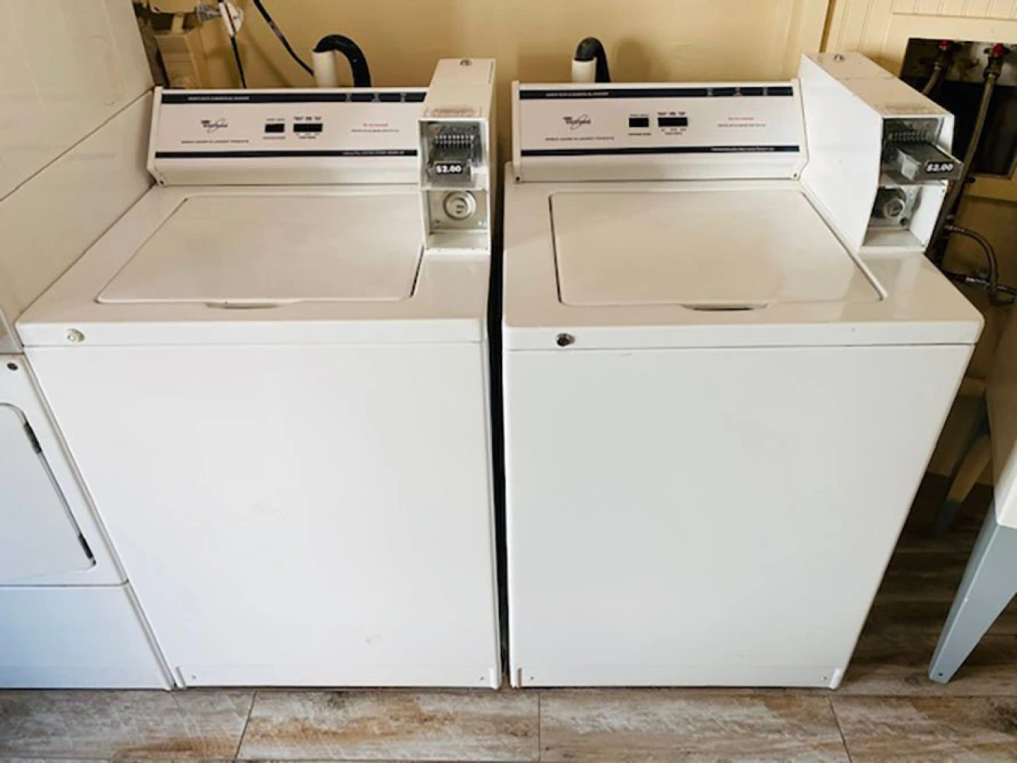 Redington Directly on the Beach Sea Rocket WiFi Parking 30