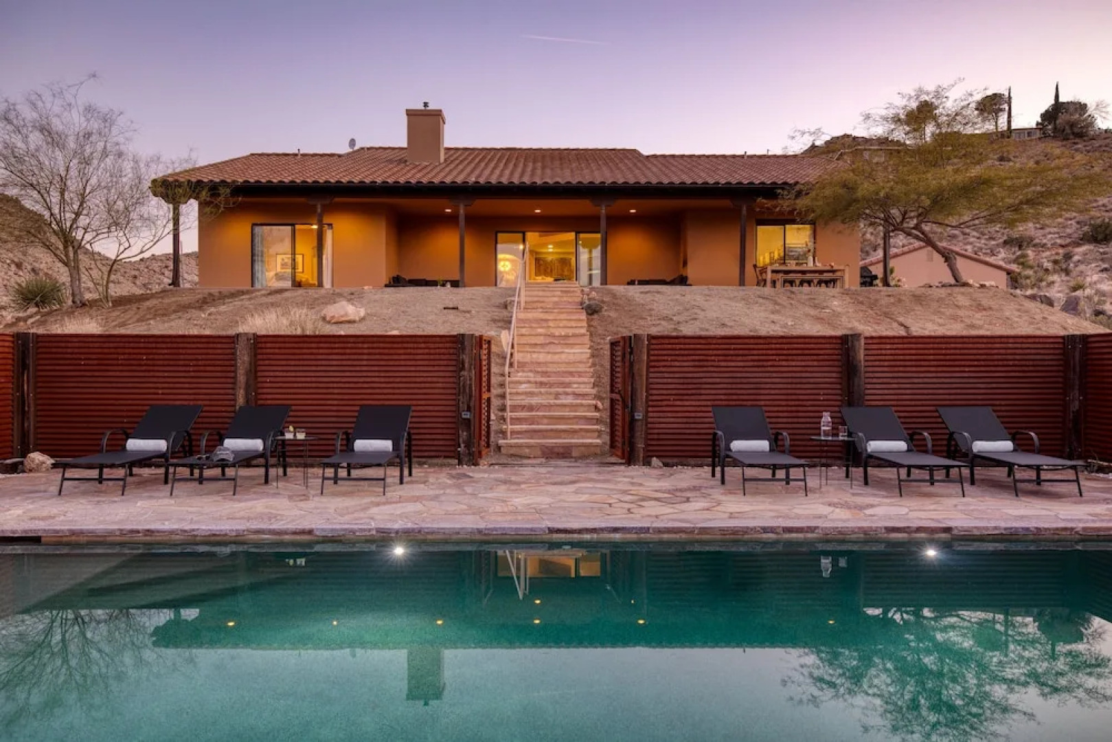 Desert Stone by Avantstay Contemporary Desert Oasis With Pool & Hot Tub