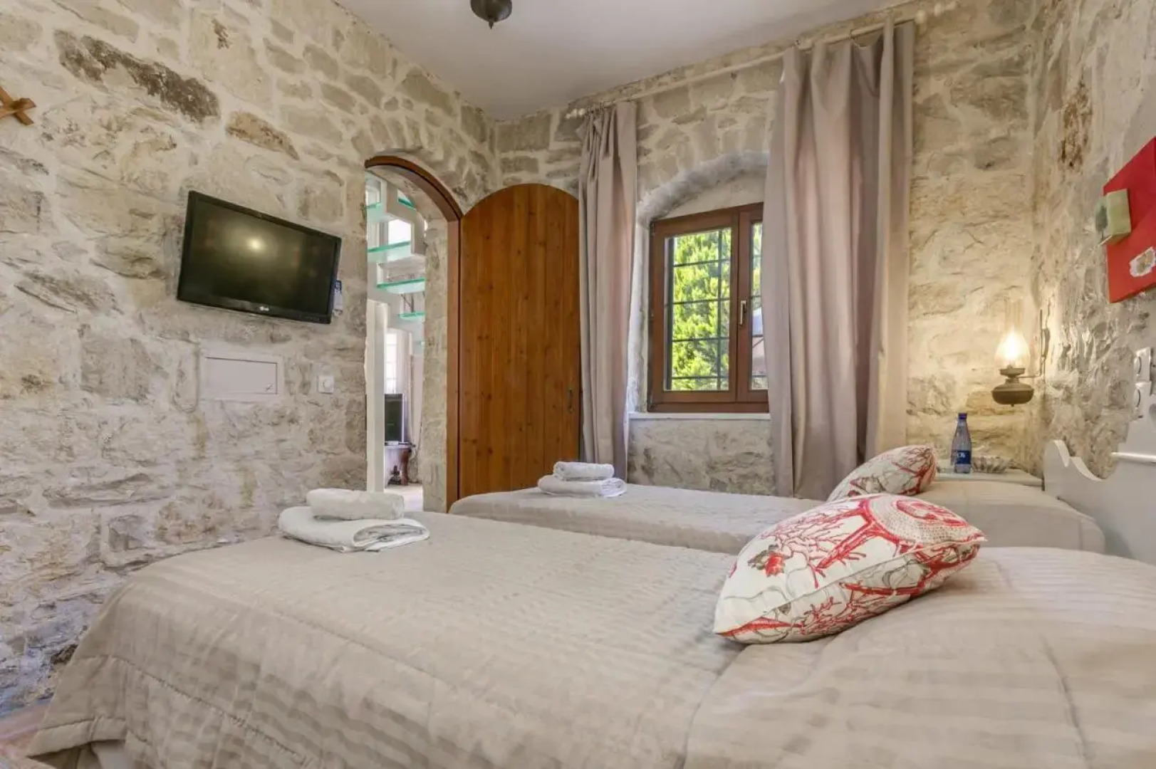 Villa Minos by Villa Plus