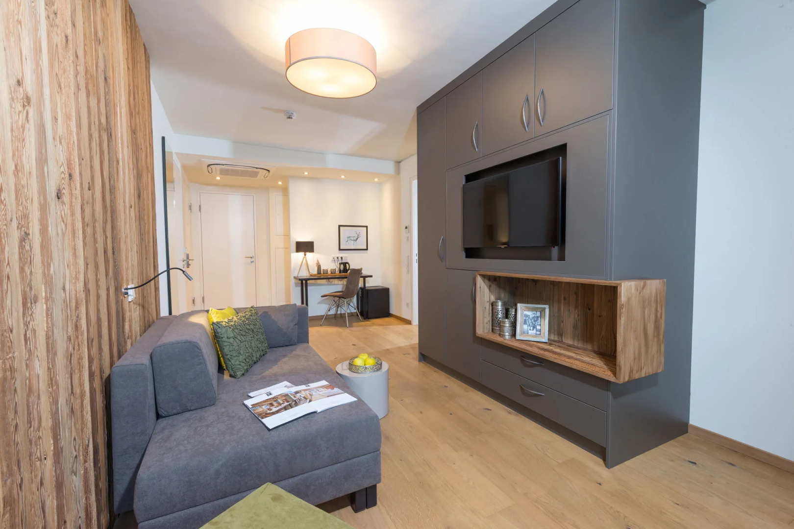 TWO TIMEZ - Boutique Hotel