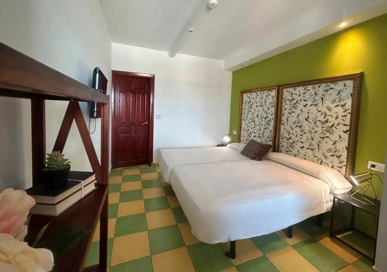 LEON DORMIDO Room & Apartments