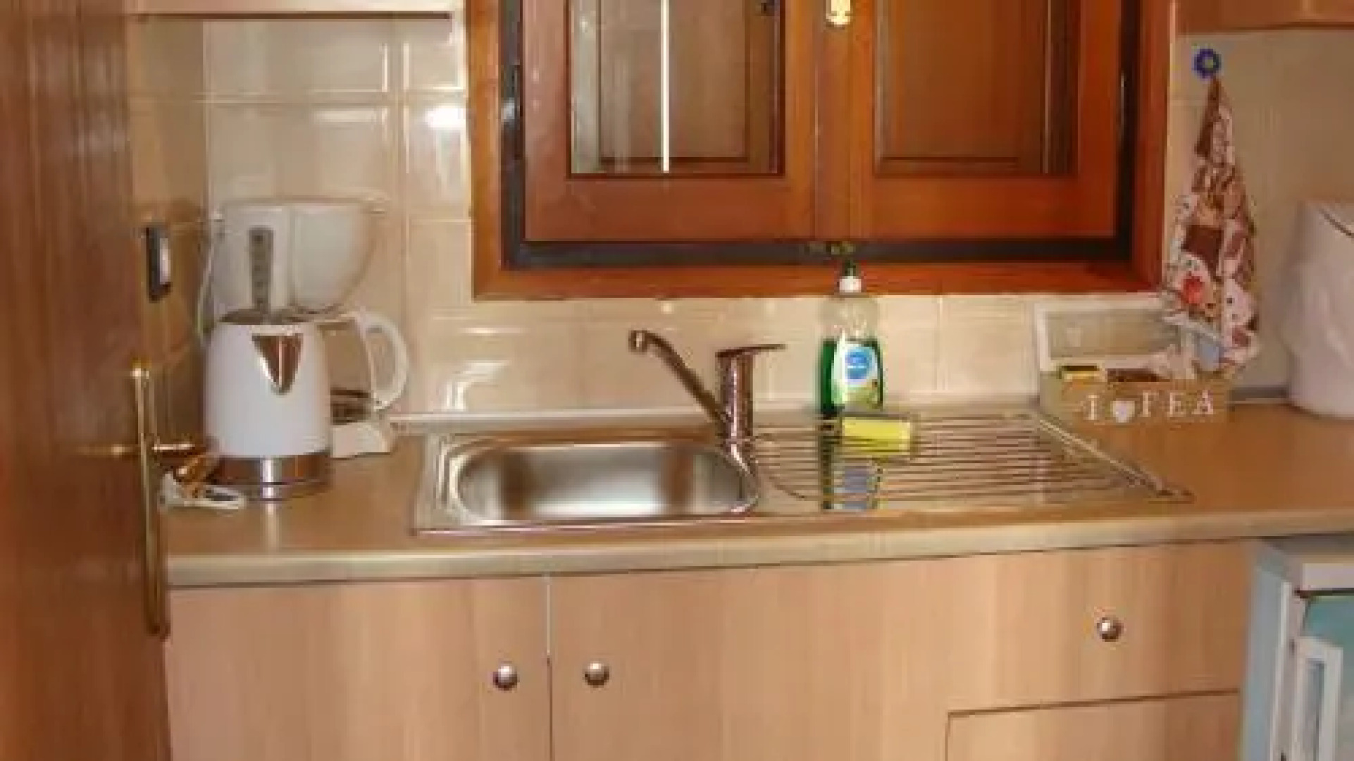 Captain Georges Apartments