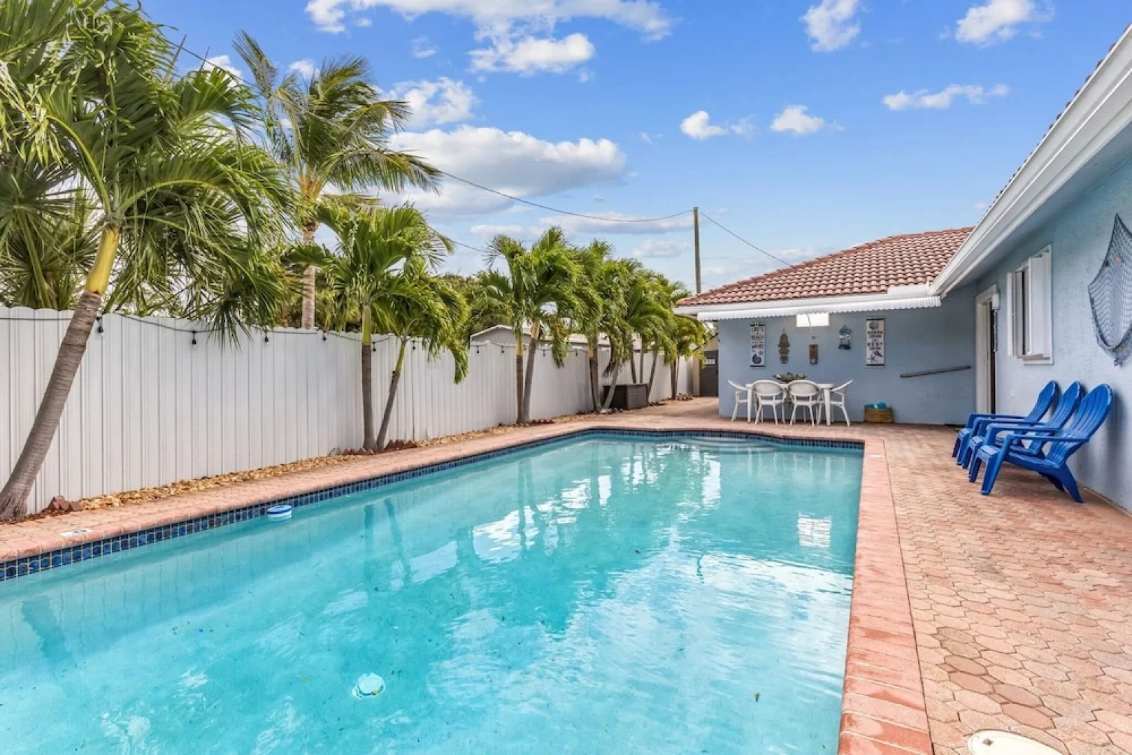 Lake Worth Beach House 3 Bedroom Home by Redawning