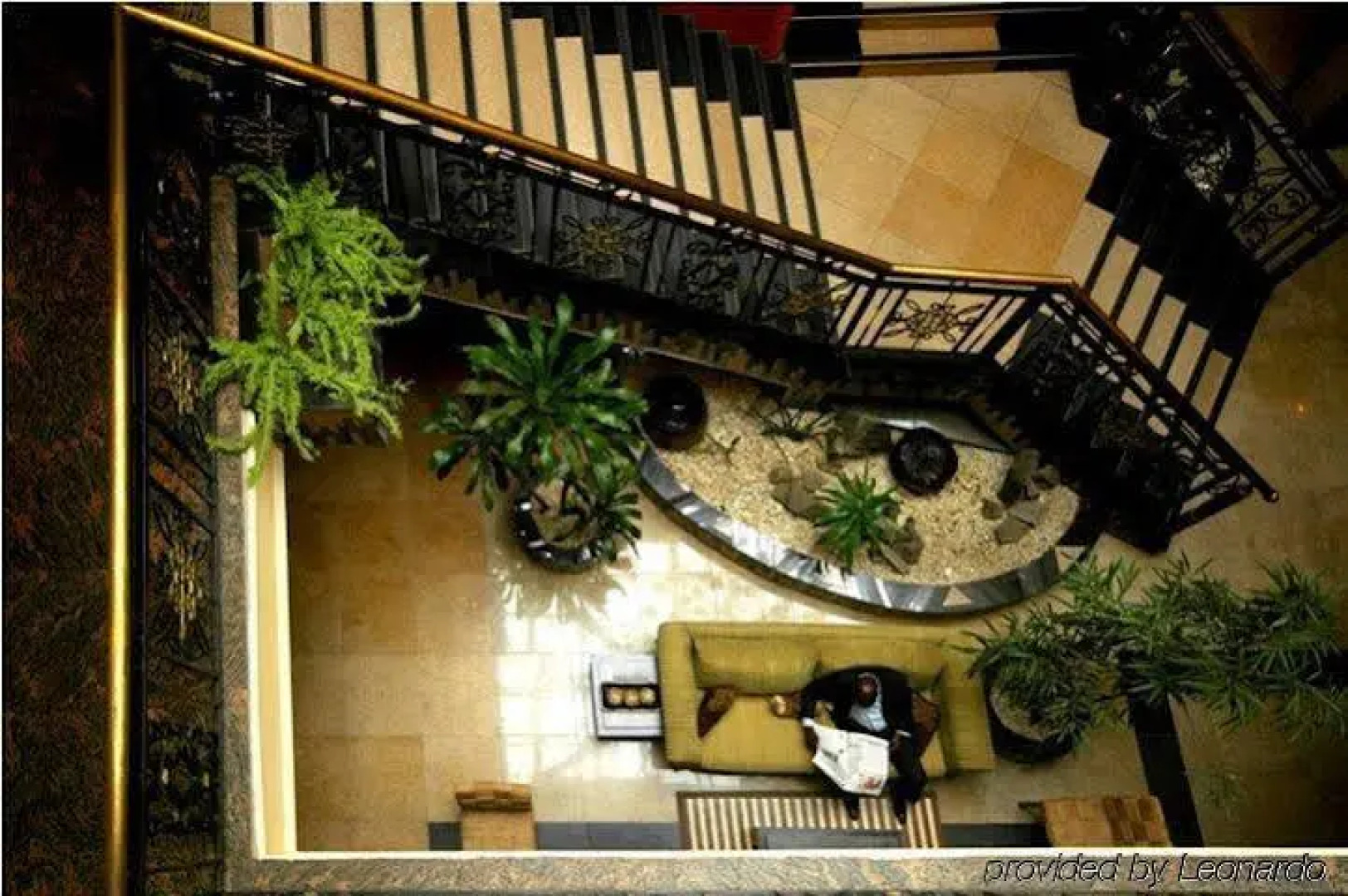 Planet One Hotel & Wellness