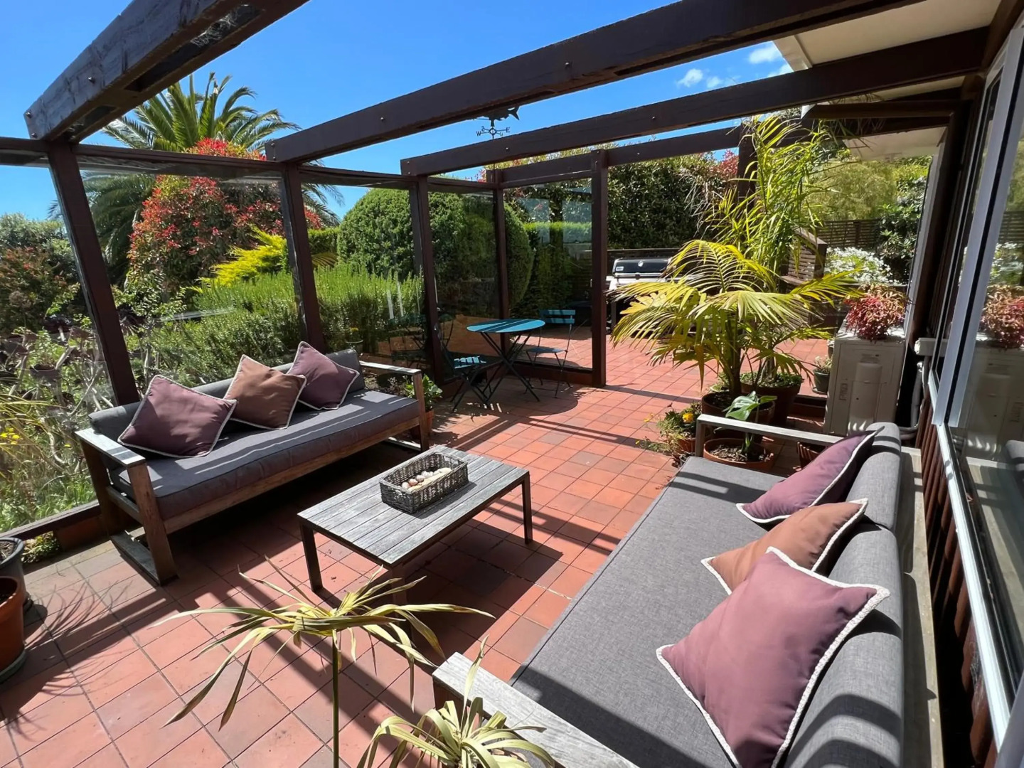 Tranquility Base - Waikanae Beach Holiday Home