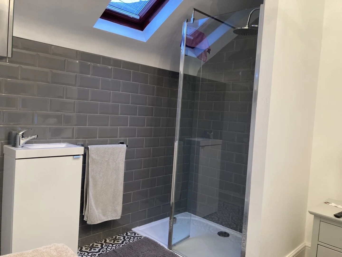 Immaculate 1 Bedroom Cottage sea View From Bedroom