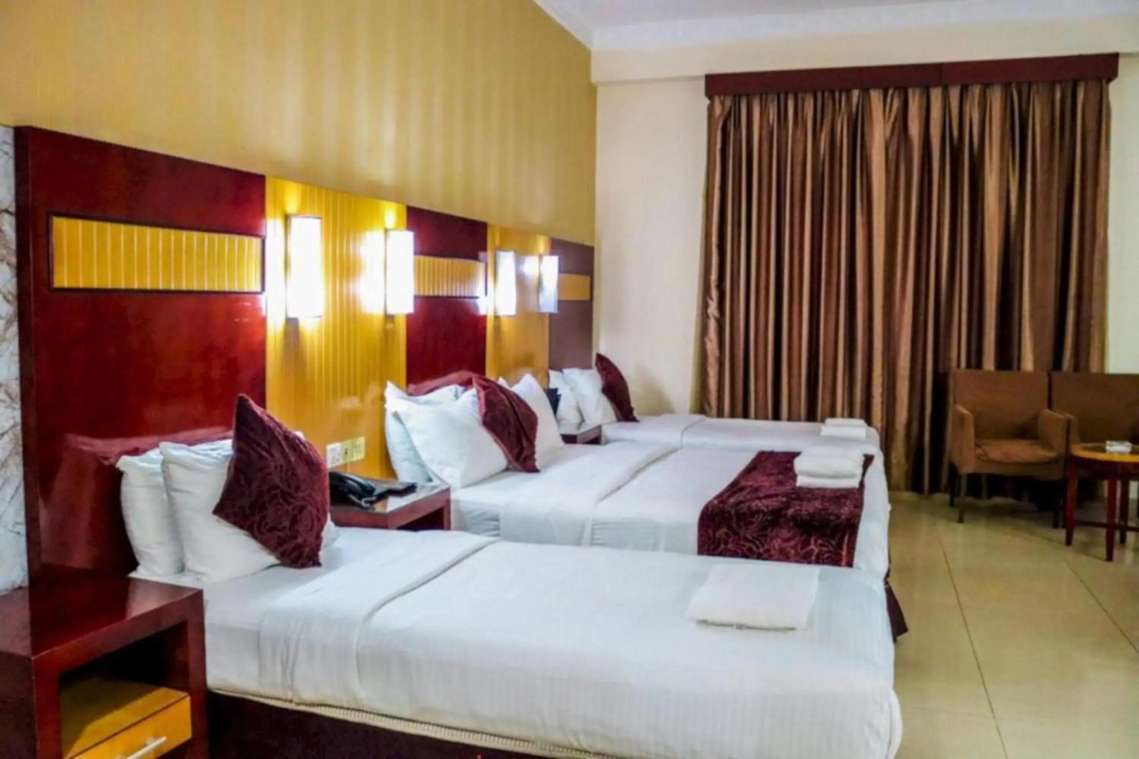 Palette Phoenix Hotel