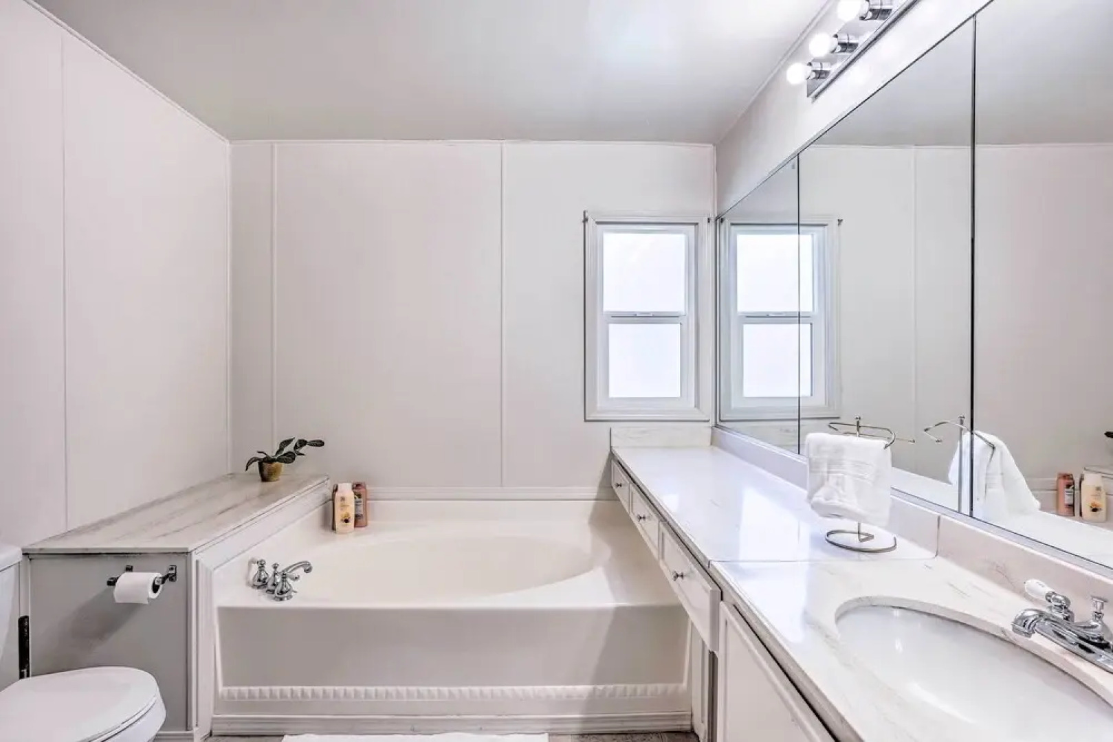 Adventure Haven w/ On-site Fun: Near Sequoia!