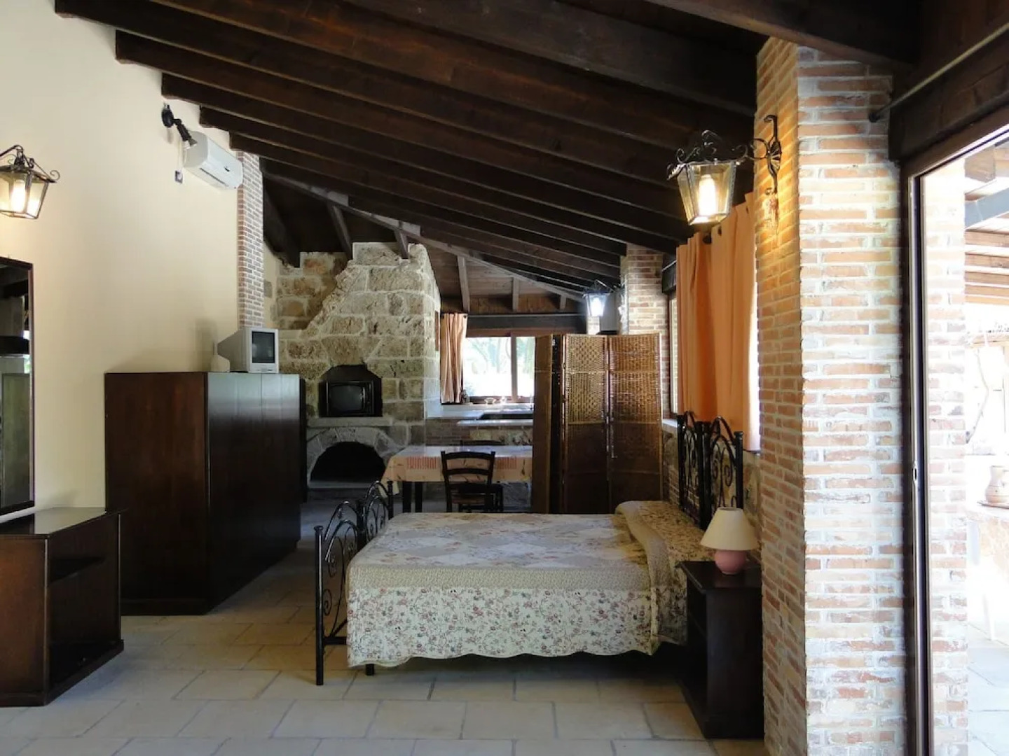 Lovely Apartment in Portland With Garden and Patio